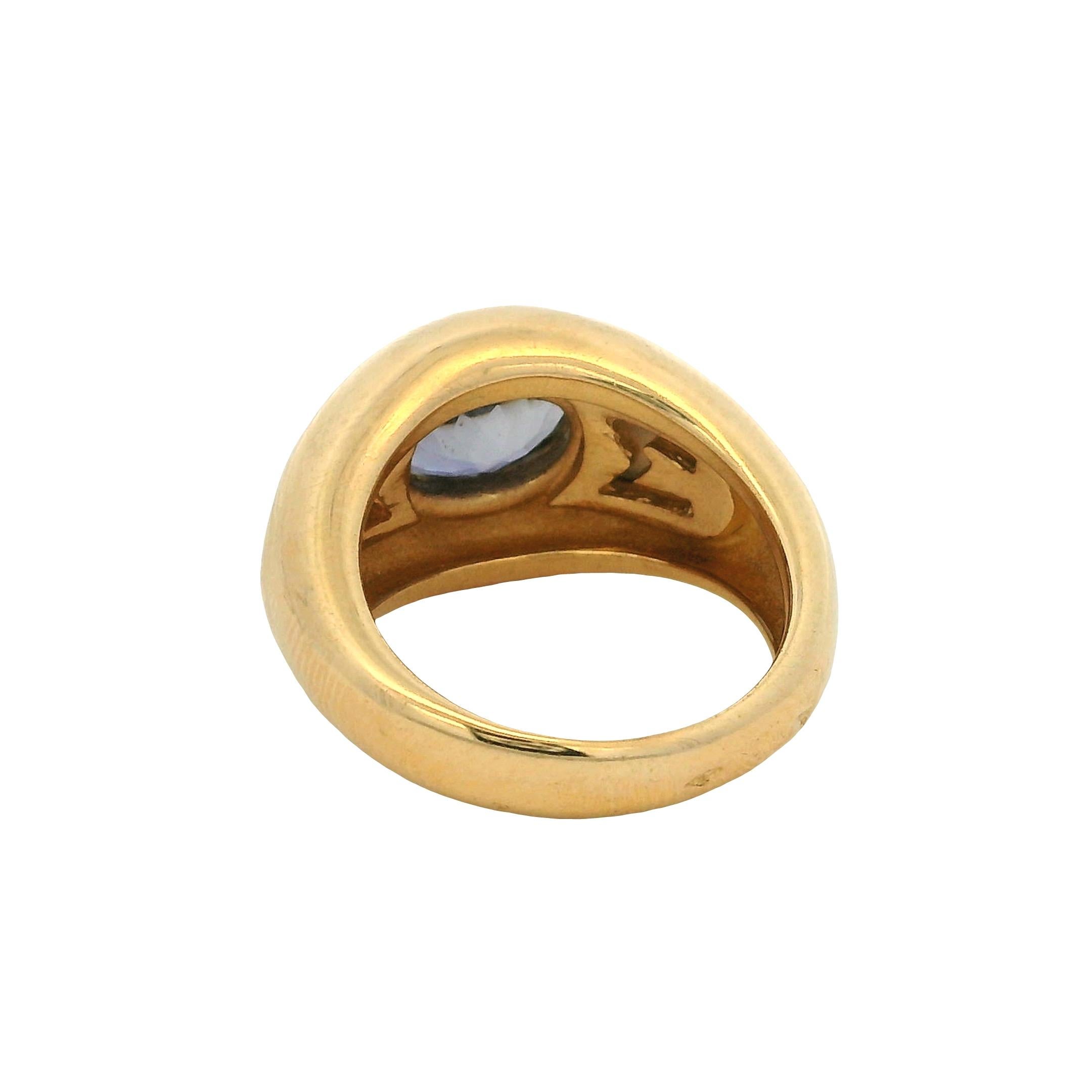 Vintage Mauboussin Iolite & Mother-of-Pearl Dome Ring in 18K Yellow Gold For Sale 2