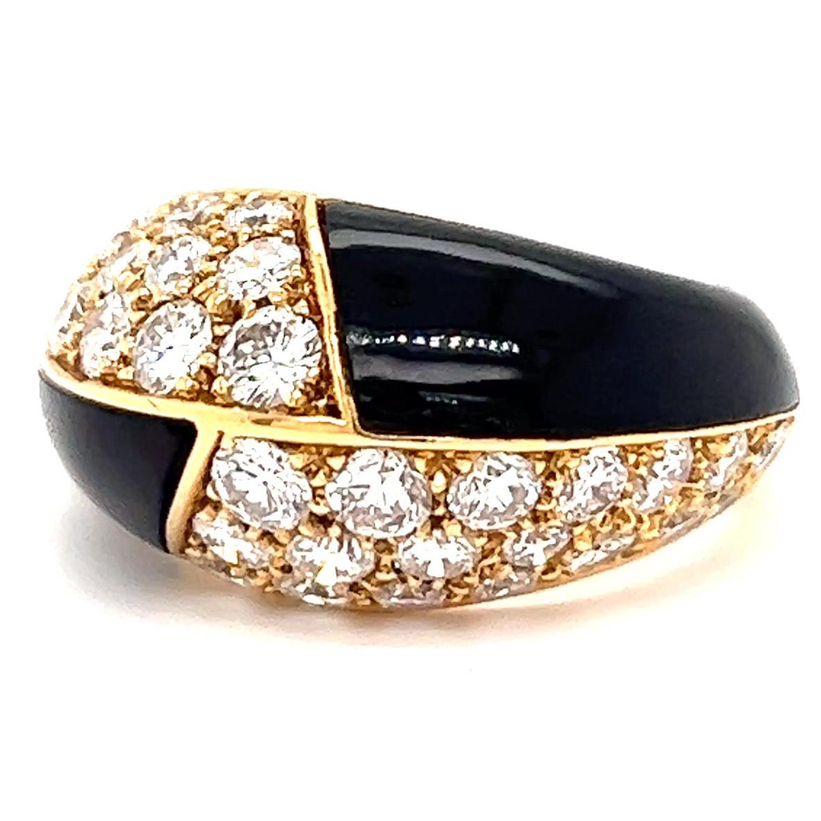 Women's or Men's Vintage Mauboussin Paris 2.90 Carat Brilliant Cut Diamonds Onyx 18K Gold Ring
