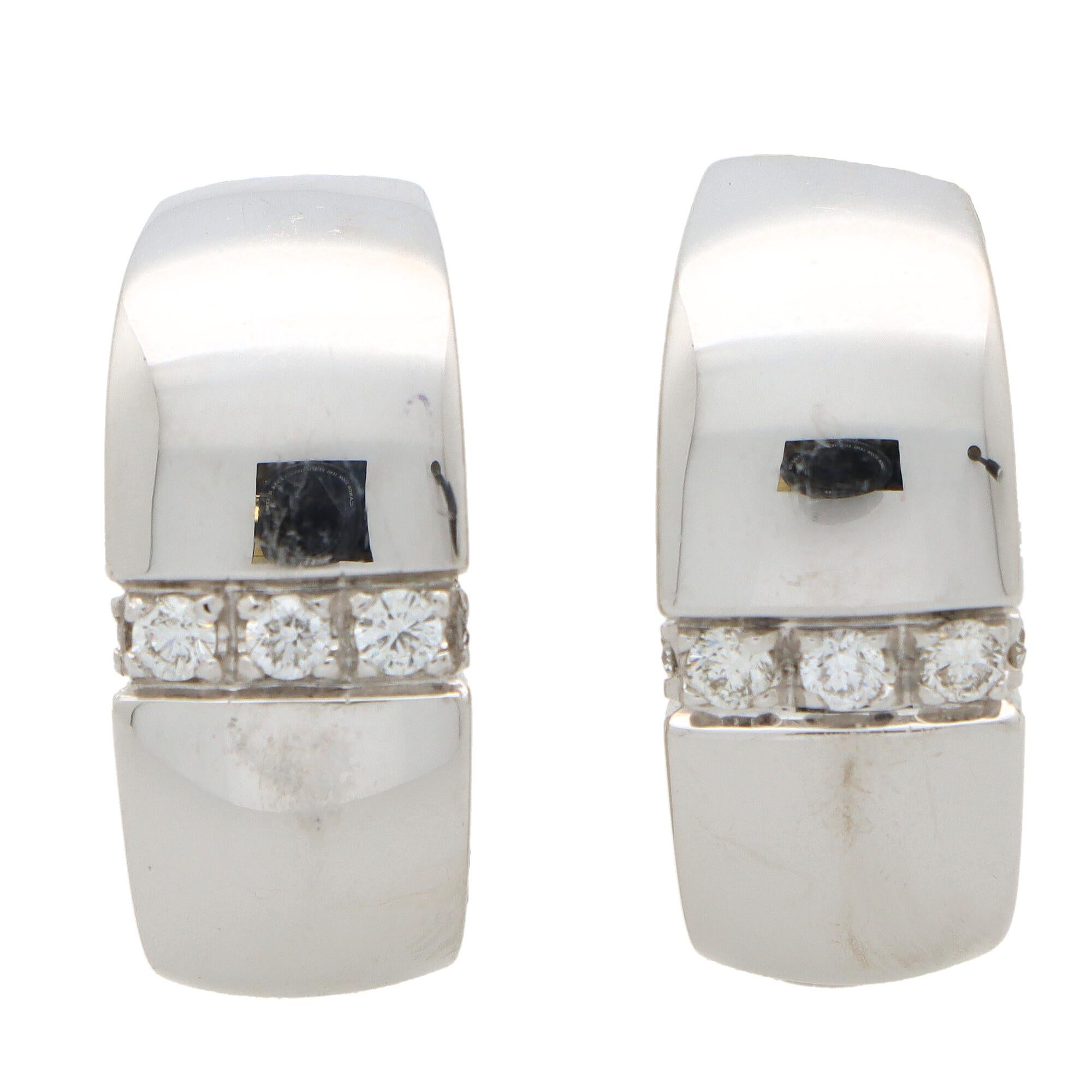 Vintage Mauboussin Paris Diamond Chunky Huggie Hoop Earrings in White Gold In Excellent Condition For Sale In London, GB