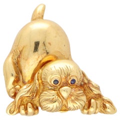 Mauboussin Broche/pendentif vintage en or jaune 18 carats avec œil de chien et saphir