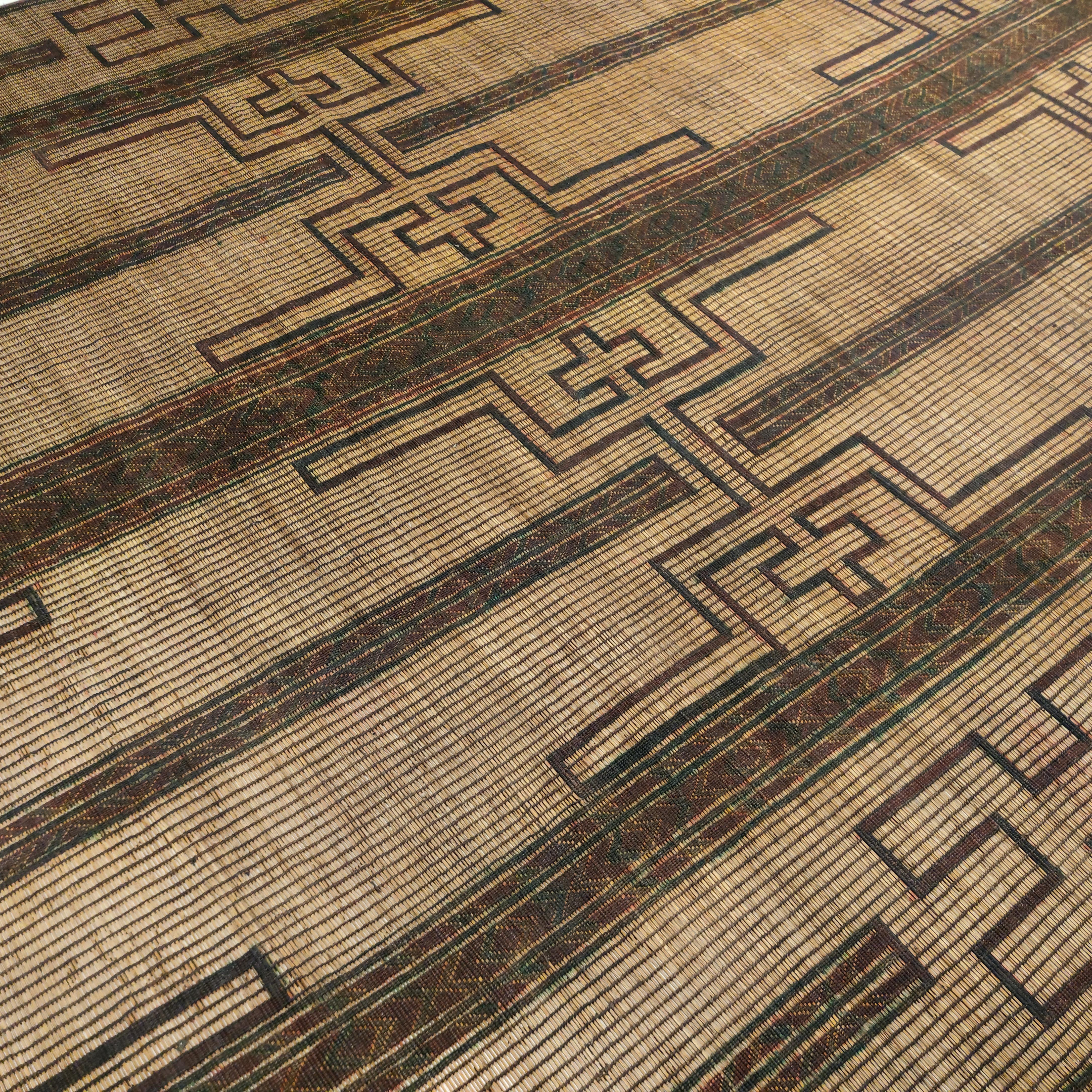Vintage Mauritanian Sahara Tuareg Leather and Reed Large Rug In Good Condition For Sale In Milan, IT