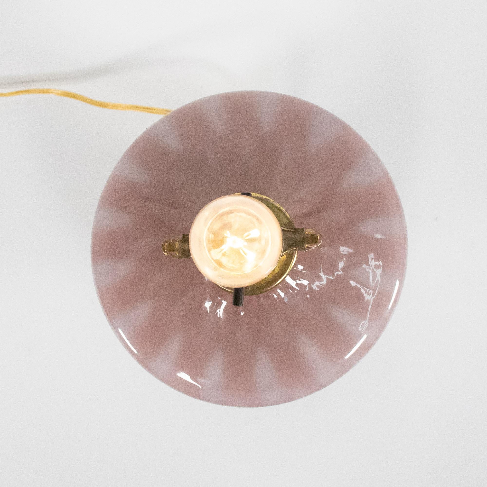 italien Lampe de table Murano mauve attribuée à Barovier & Toso en vente