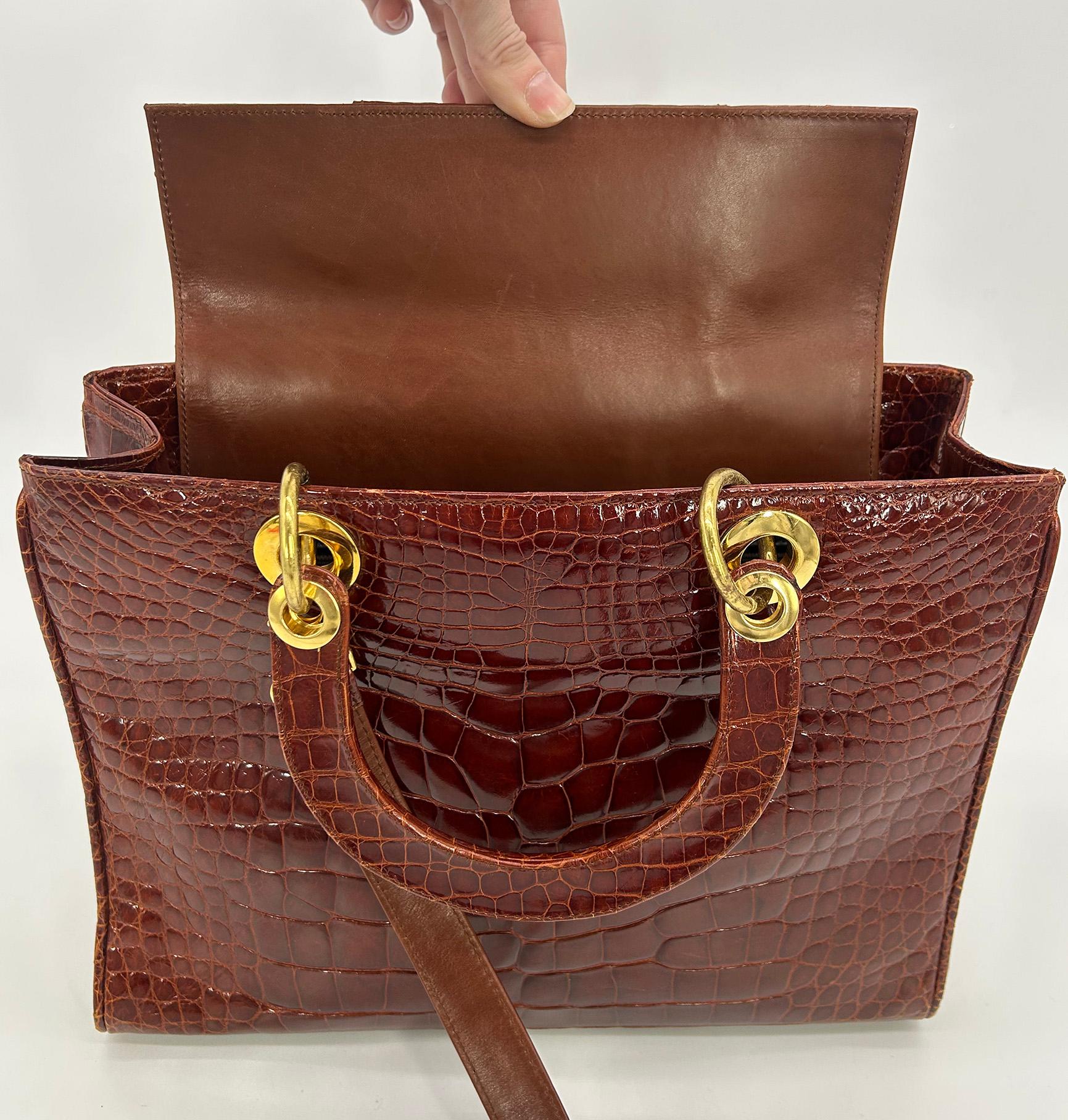 Vintage Maxima für Titti Dell'Acqua Cognac Tan Alligator Top Handle Bag, Vintage im Angebot 3