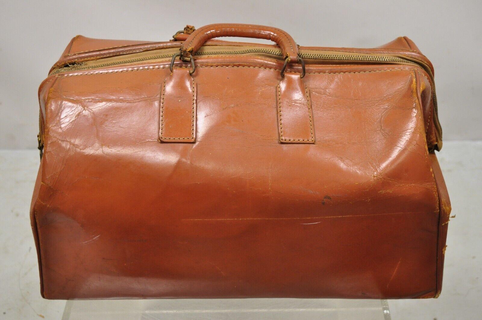 Vintage Maximillion Brown Leather Doctors Medical Bag Carry on Luggage 7
