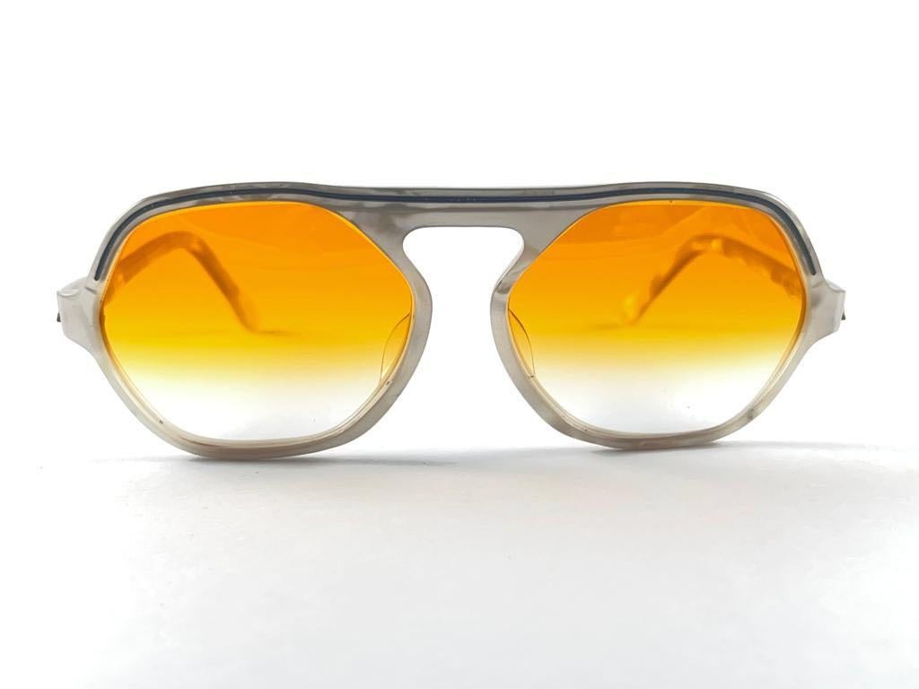  Vintage Maxim's de Paris Mother of Pearl Style Frame 1980's Glasses In New Condition For Sale In Baleares, Baleares