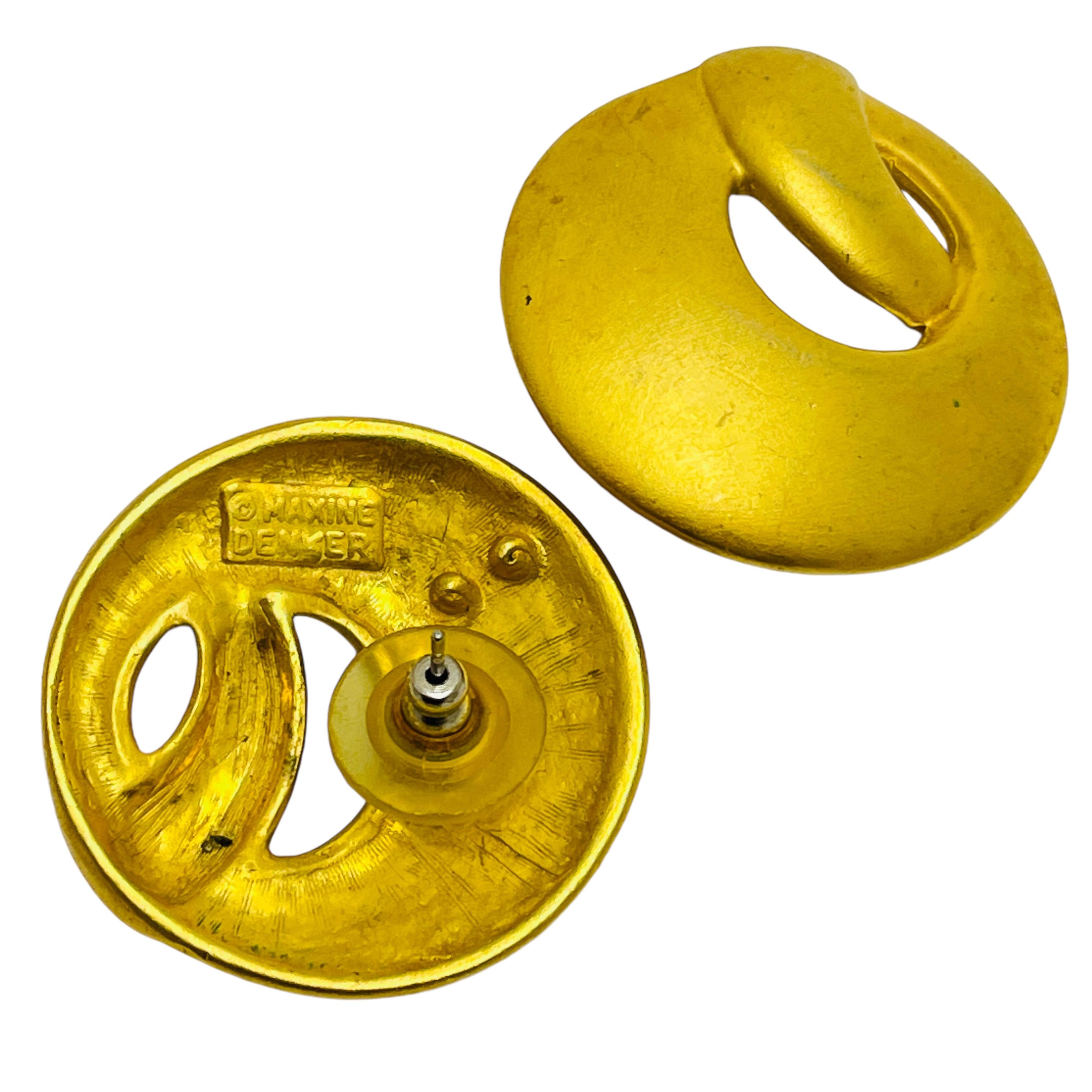 Vintage MAXINE DENKER matte gold tone modernist designer earrings In Good Condition For Sale In Palos Hills, IL