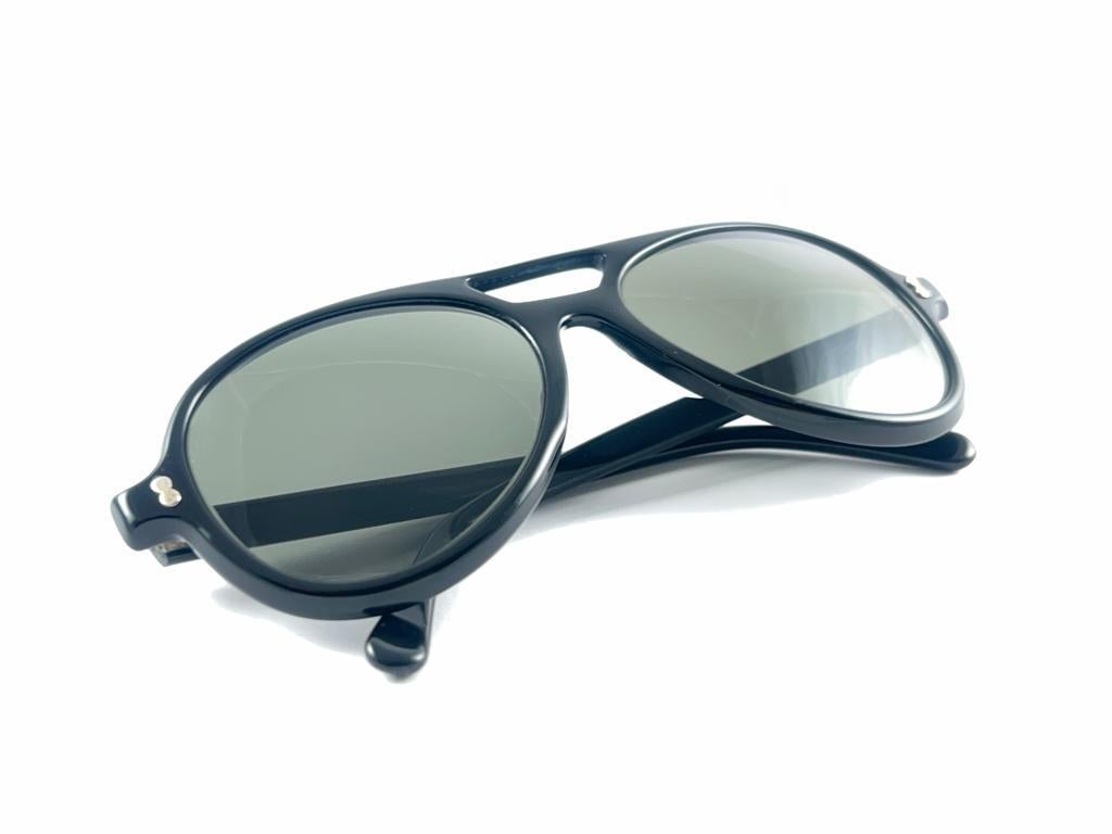 Occhiali da sole vintage May Black Pilot con montatura solida Made In Usa 1970's in vendita 6