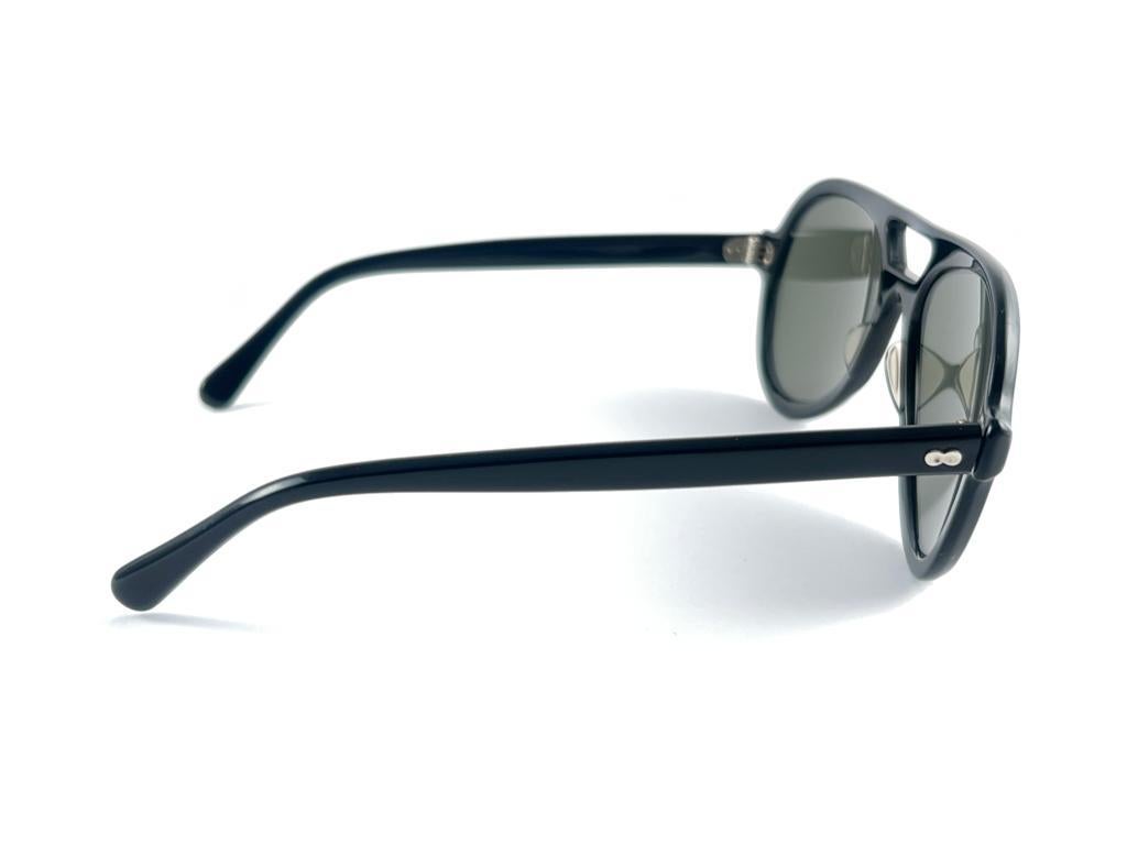 Occhiali da sole vintage May Black Pilot con montatura solida Made In Usa 1970's in vendita 1