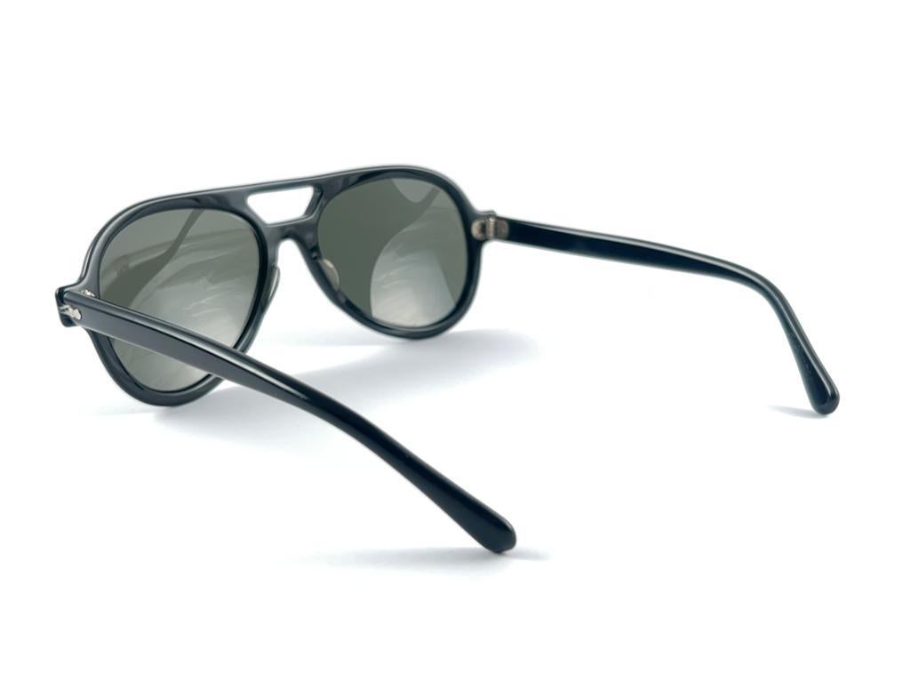 Occhiali da sole vintage May Black Pilot con montatura solida Made In Usa 1970's in vendita 3