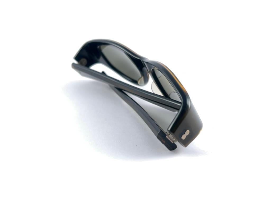 Vintage May Cat Eye Green Medium Size 1970'S Sunglasses Made In Usa For Sale 7