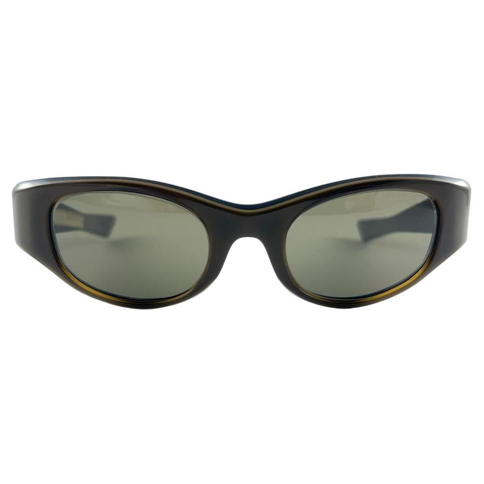 Vintage May Cat Eye Green Medium Size 1970'S Sunglasses Made In Usa For Sale