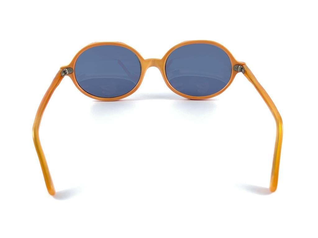 Vintage May Oval Orange Frame Blue Lens Midcentury Made In Usa 1970'S Sunglasses For Sale 5