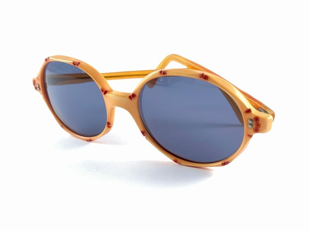 Gray Vintage May Oval Orange Frame Blue Lens Midcentury Made In Usa 1970'S Sunglasses For Sale