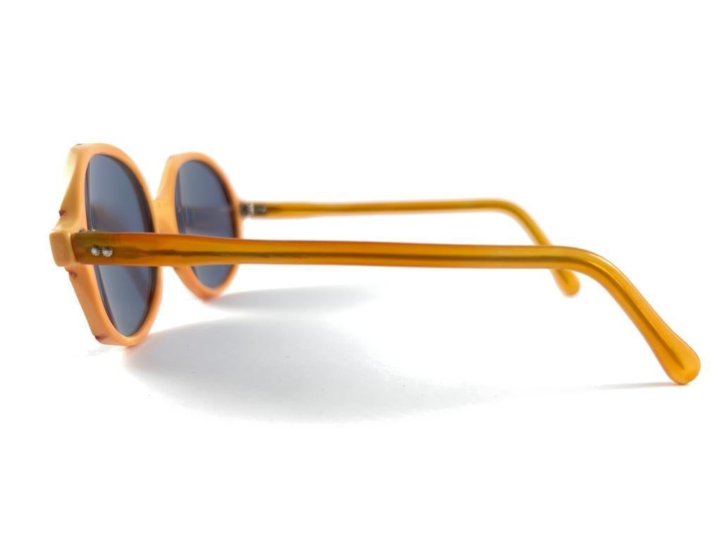 Vintage May Oval Orange Frame Blue Lens Midcentury Made In Usa 1970'S Sunglasses In New Condition For Sale In Baleares, Baleares