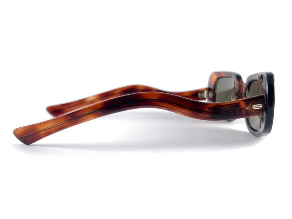 Brown Vintage May Rectangular Midcentury Tortoise Frame 1960'S Sunglasses Made In Usa For Sale