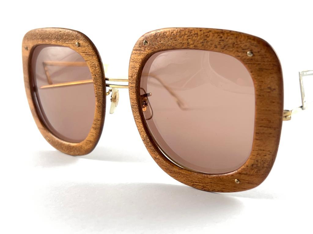 Vintage-Sonnenbrille „ Mai“ aus Holz und Gold, kombiniert, 1980''s, hergestellt in den USA im Angebot 6