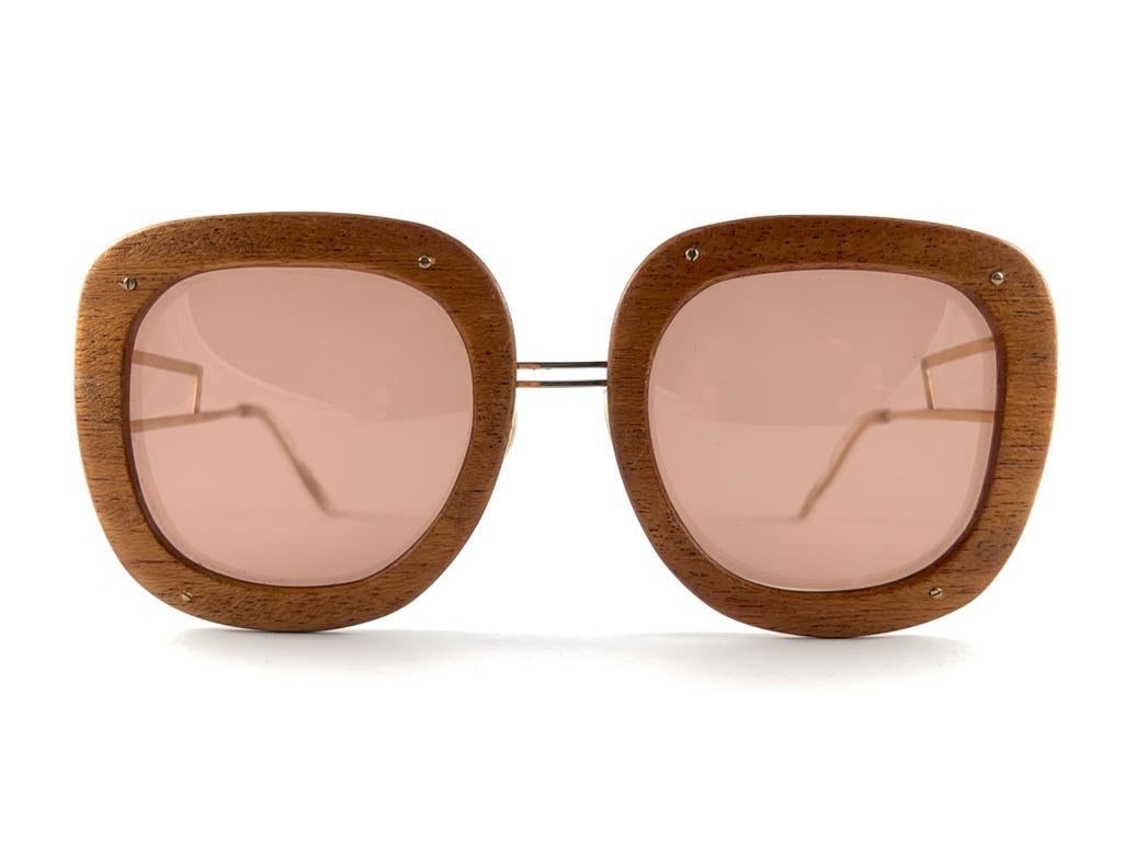 Vintage-Sonnenbrille „ Mai“ aus Holz und Gold, kombiniert, 1980''s, hergestellt in den USA für Damen oder Herren im Angebot