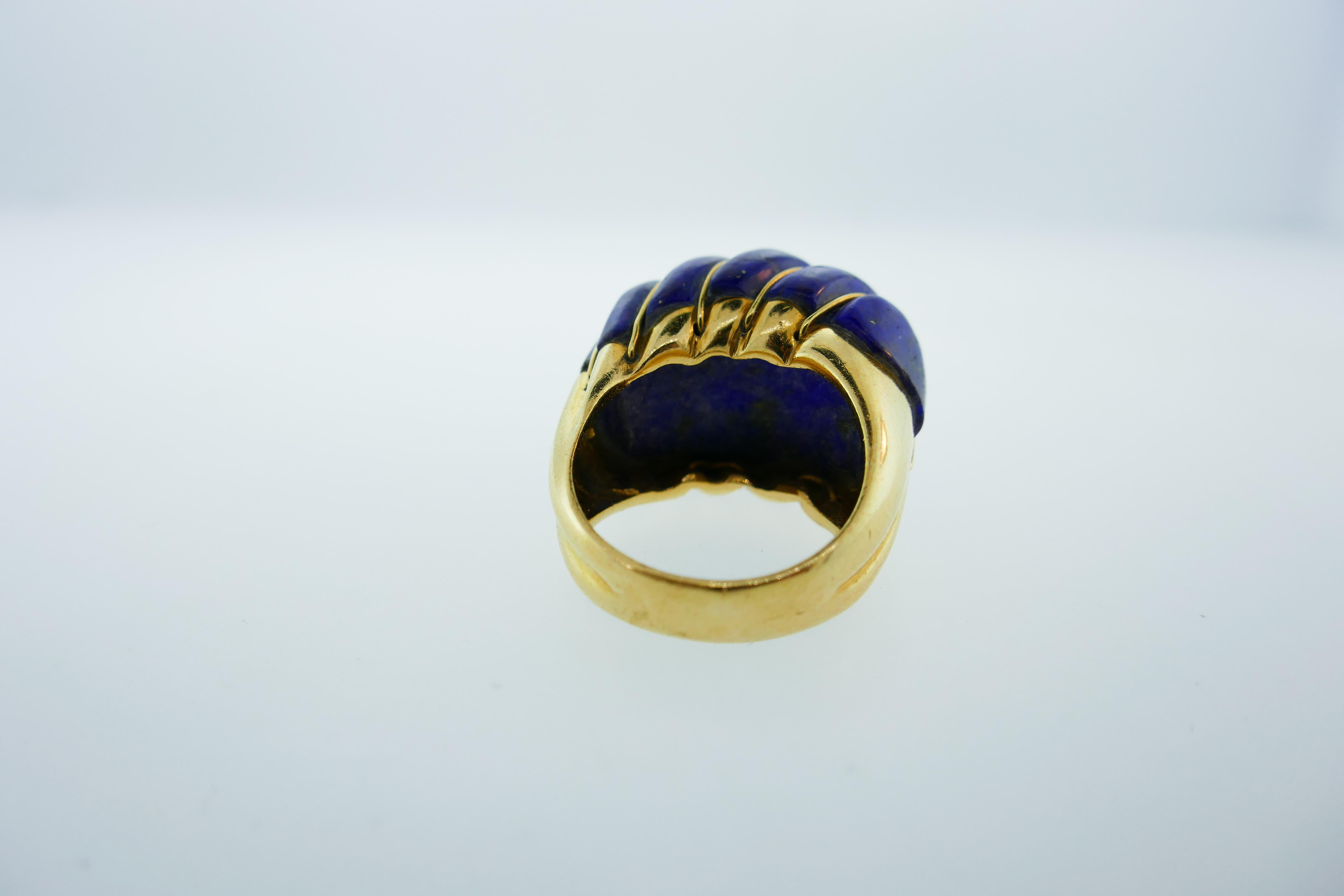 Vintage Maz 14 Karat Yellow Gold and Lapis Cocktail Ring, circa 1970s 2