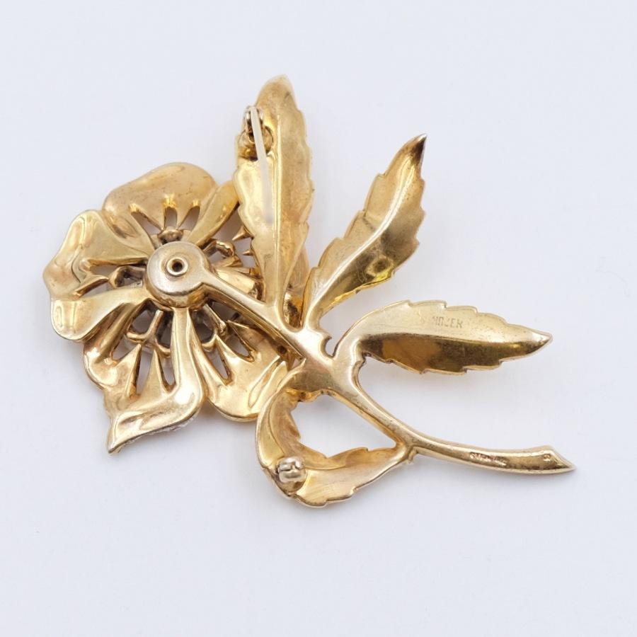 Vintage Mazer Flower Massive brooch 1940s In Excellent Condition In Austin, TX