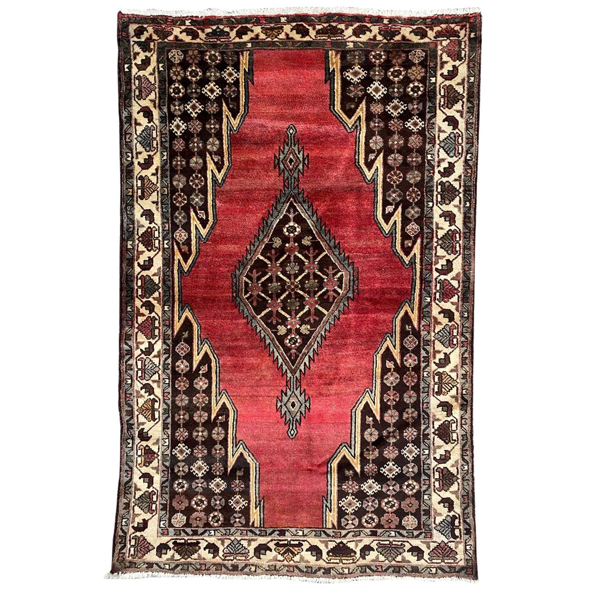 Bobyrug's hübscher Vintage Mazlaghan Teppich