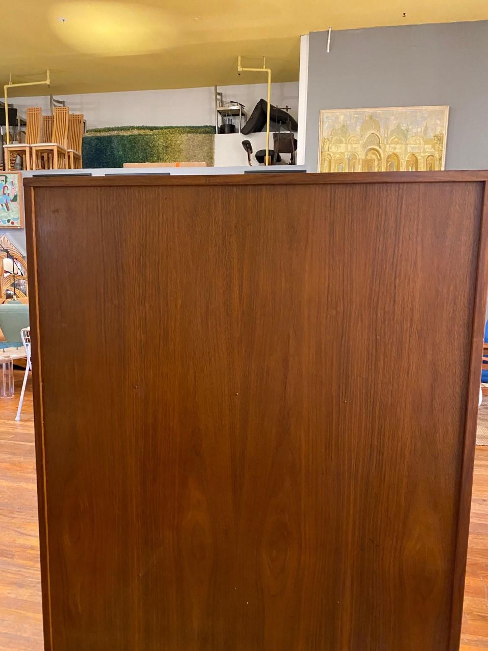 Vintage MC Rare Bar Cabinet Station by John Keal for Brown Saltman In Good Condition For Sale In San Diego, CA