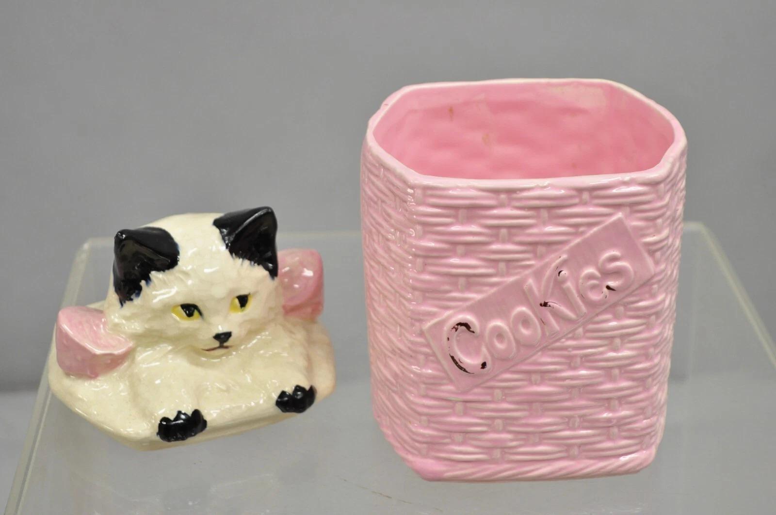 Vintage McCoy Pottery weiß und schwarz Katze Kätzchen Kitty in rosa Korb Cookie Jar im Zustand „Gut“ im Angebot in Philadelphia, PA