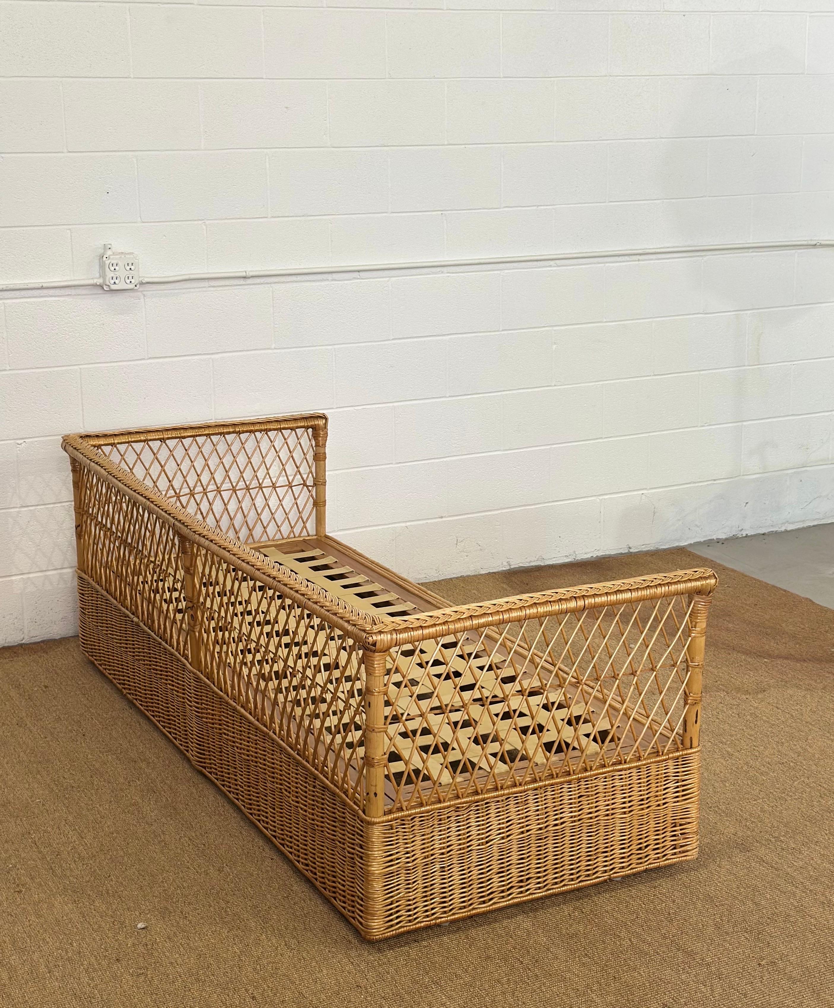 20ième siècle Ensemble de salon Vintage By en rotin avec caisse en osier - 5 pièces en vente