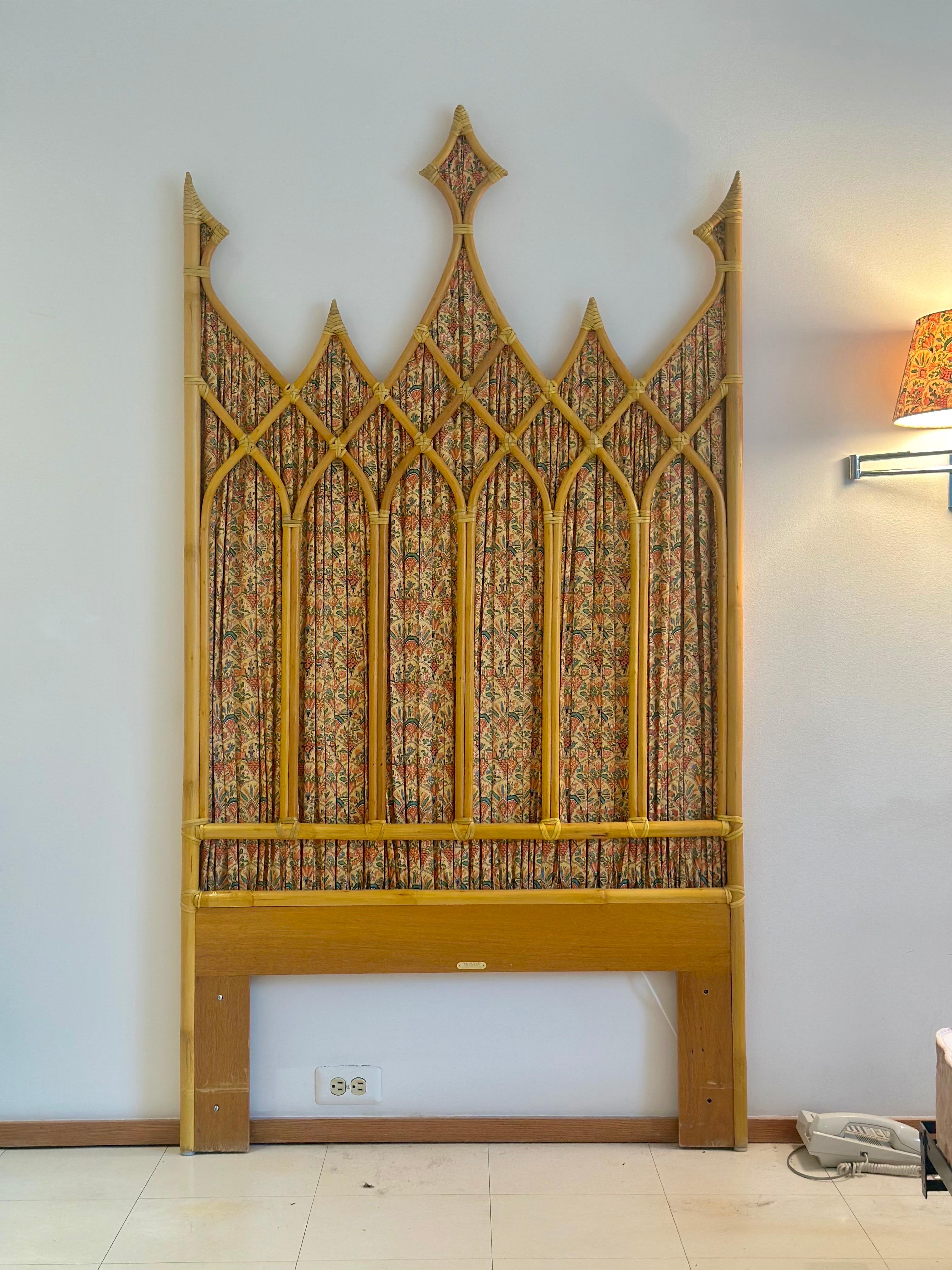 Néo-gothique Vintage McGuire Twin Headboards Bamboo and Rawhide Headboards - A Pair en vente