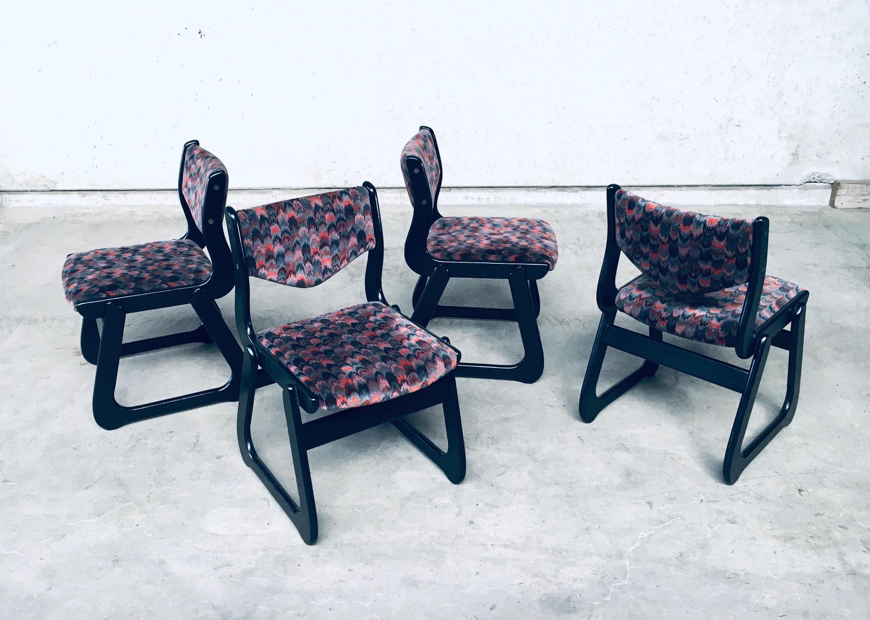 Vintage MCM 1970's Set of 4 Black Stained Wood Dining Chairs In Good Condition For Sale In Oud-Turnhout, VAN