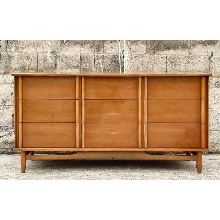Vintage MCM 9 Drawer Dresser at 1stDibs