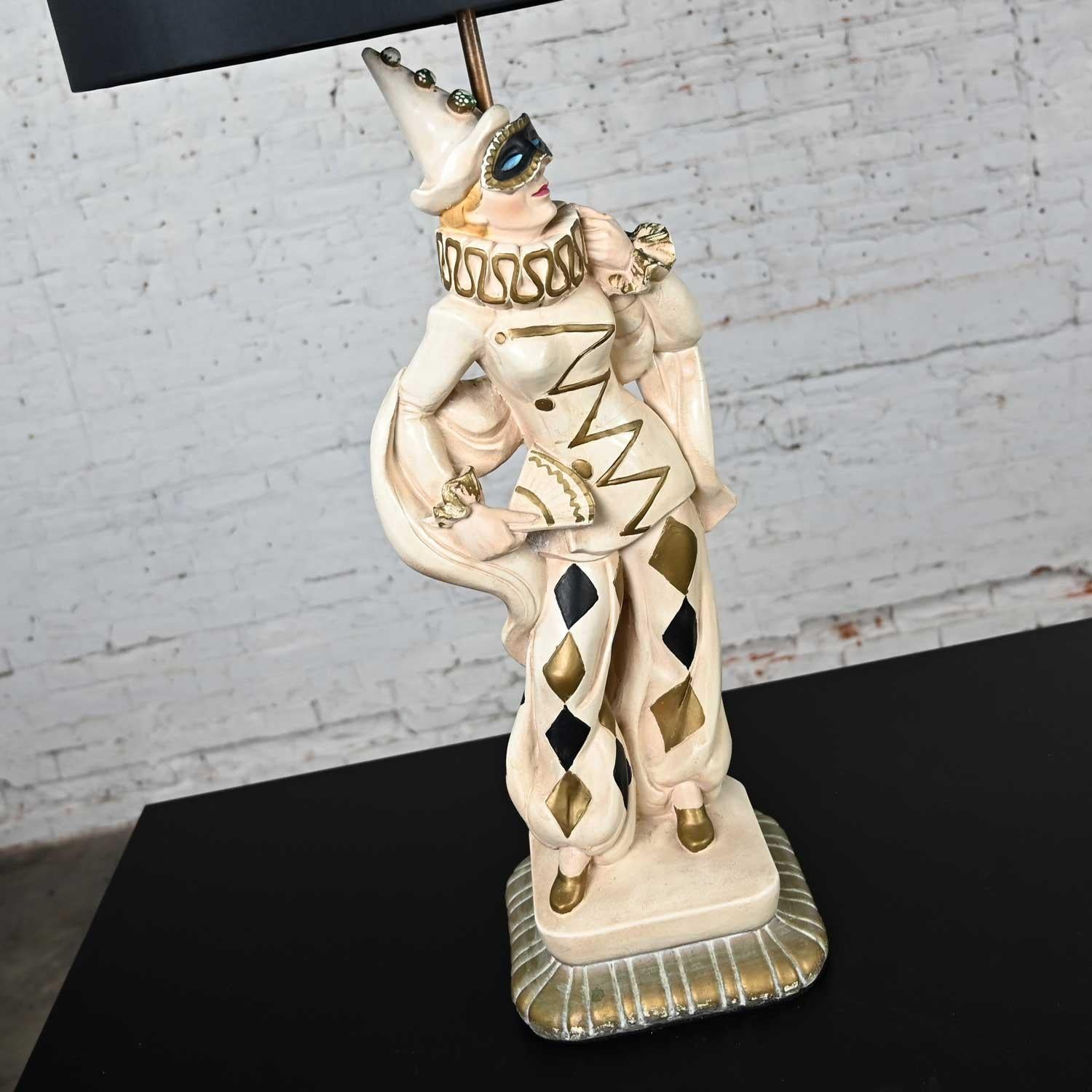 Américain Vintage MCM Art Deco Figural Jester Harlequin Lampes de table Style of Marbro Paire en vente