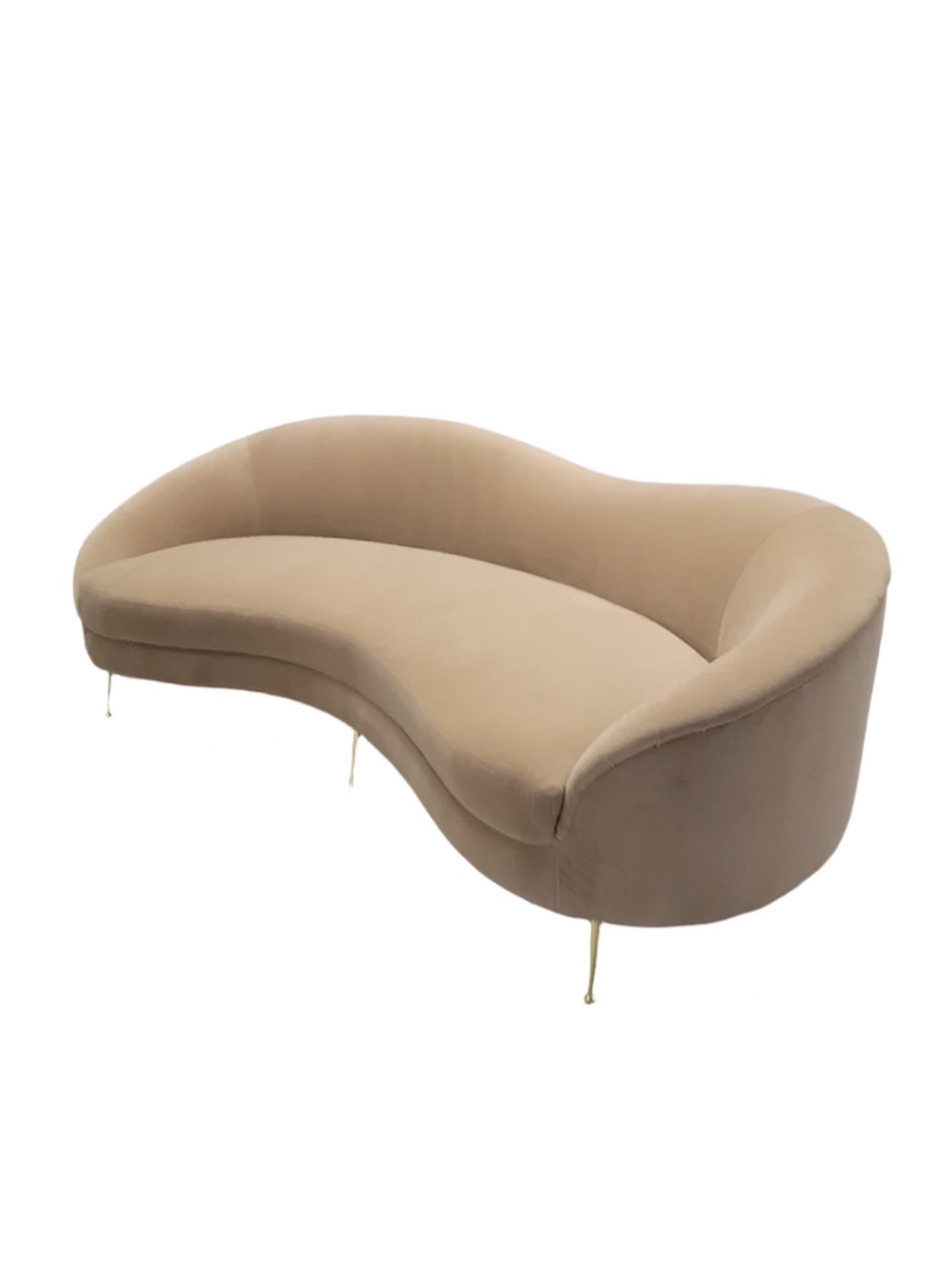 Divano italiano curvo in stile MCM Bruno Munari d'epoca, appena rivestito in legno in vendita 1