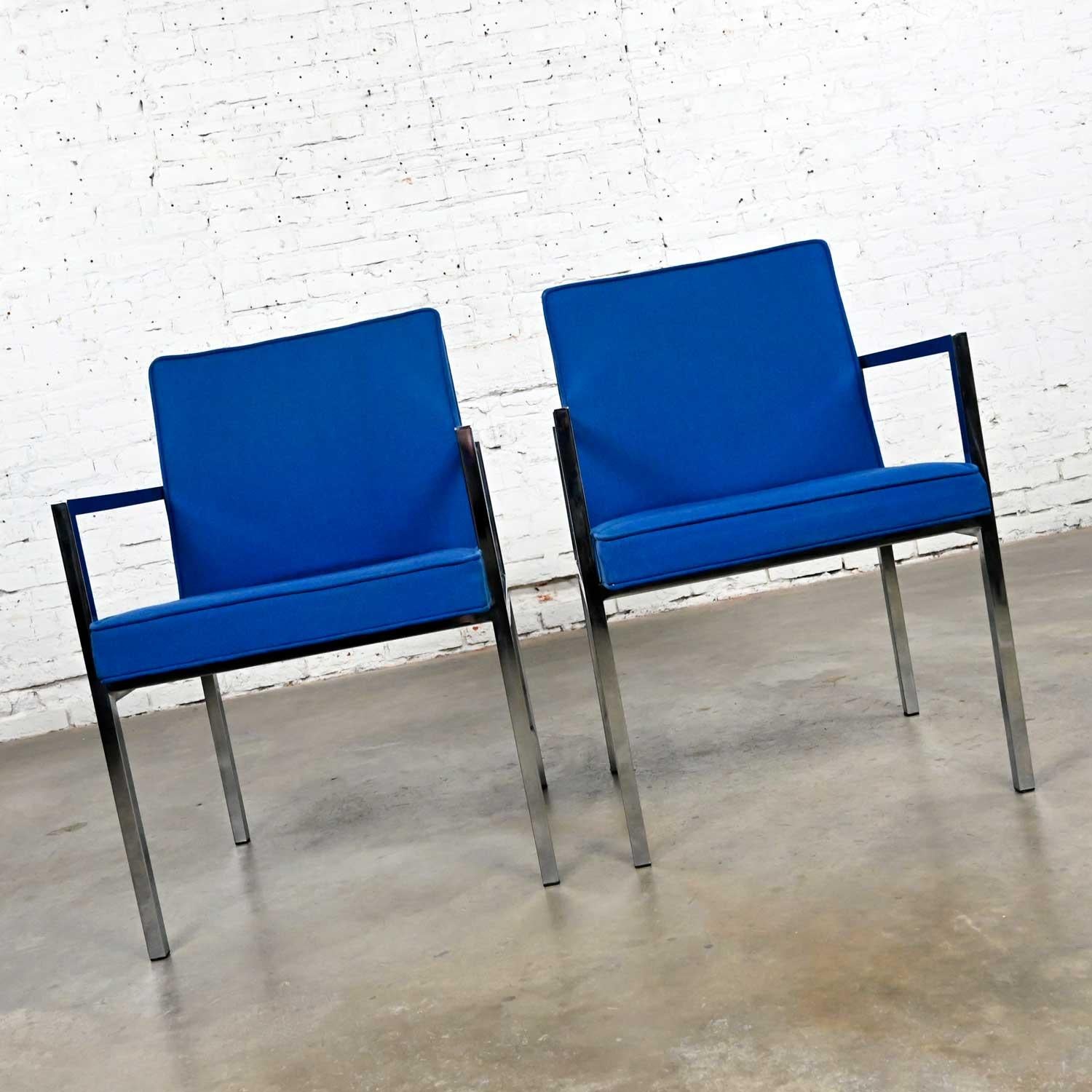 Sessel aus verchromtem und königsblauem Stoff von Hibriten Chair Company, MCM im Angebot 4