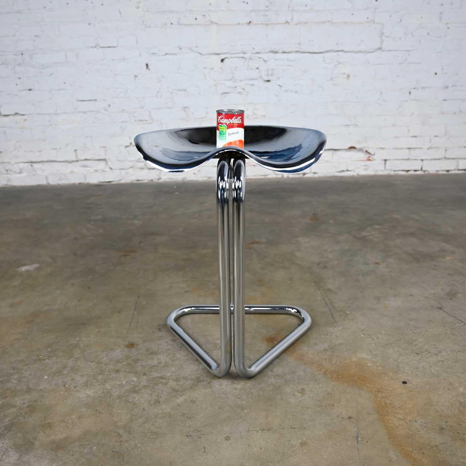 Vintage MCM Chrome Tractor Stool Chair Height by Rodney Kinsman for OMK England In Good Condition In Topeka, KS