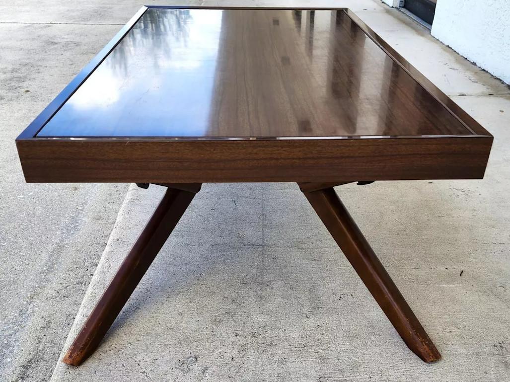 Stratifié Table basse vintage MCM convertie en table à manger par CASTRO CONVERTIBLE en vente