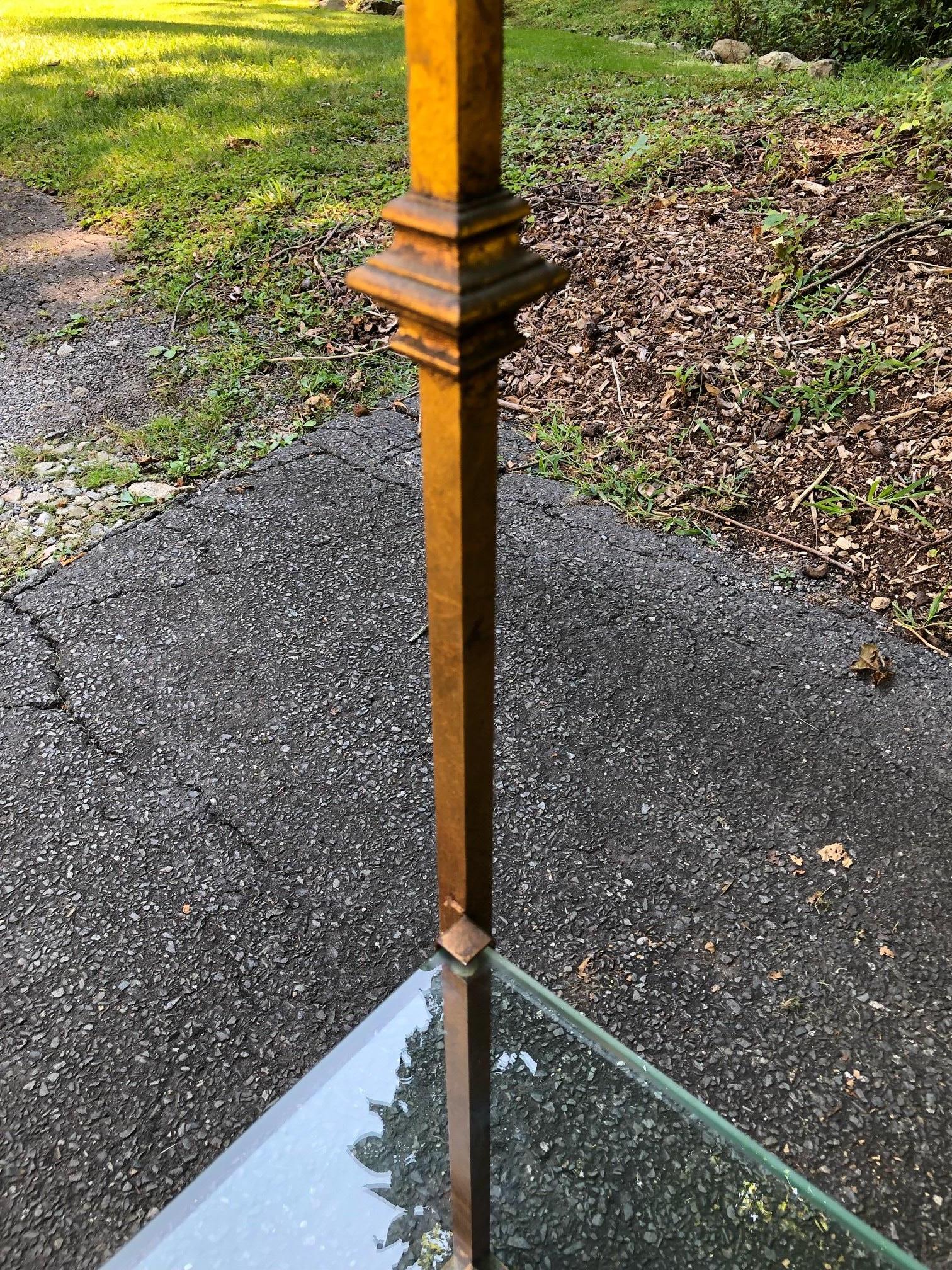 Vintage MCM maßgefertigtes Vintage-Etagere-Etagenregal aus vergoldetem Stahl und Metall, Etagere, 79