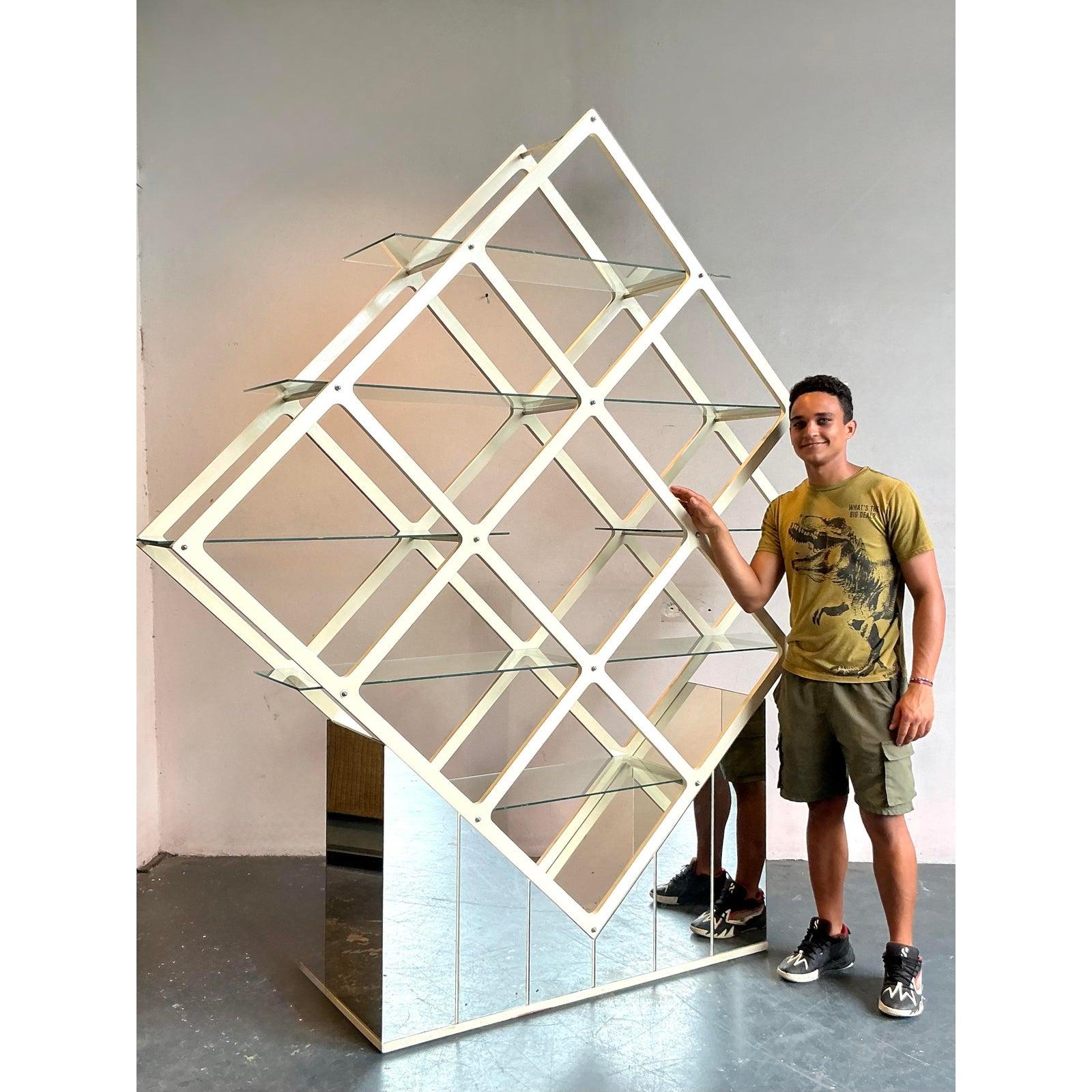 Art Déco Vintage MCM Diamond Etagere in vendita