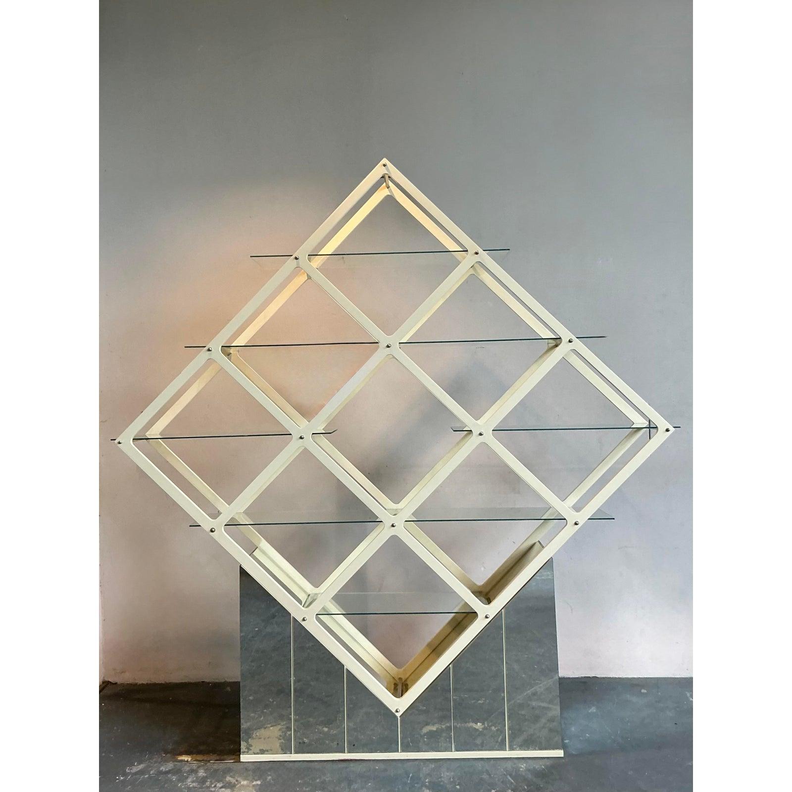 Vintage MCM Diamond Etagere In condizioni buone in vendita a West Palm Beach, FL