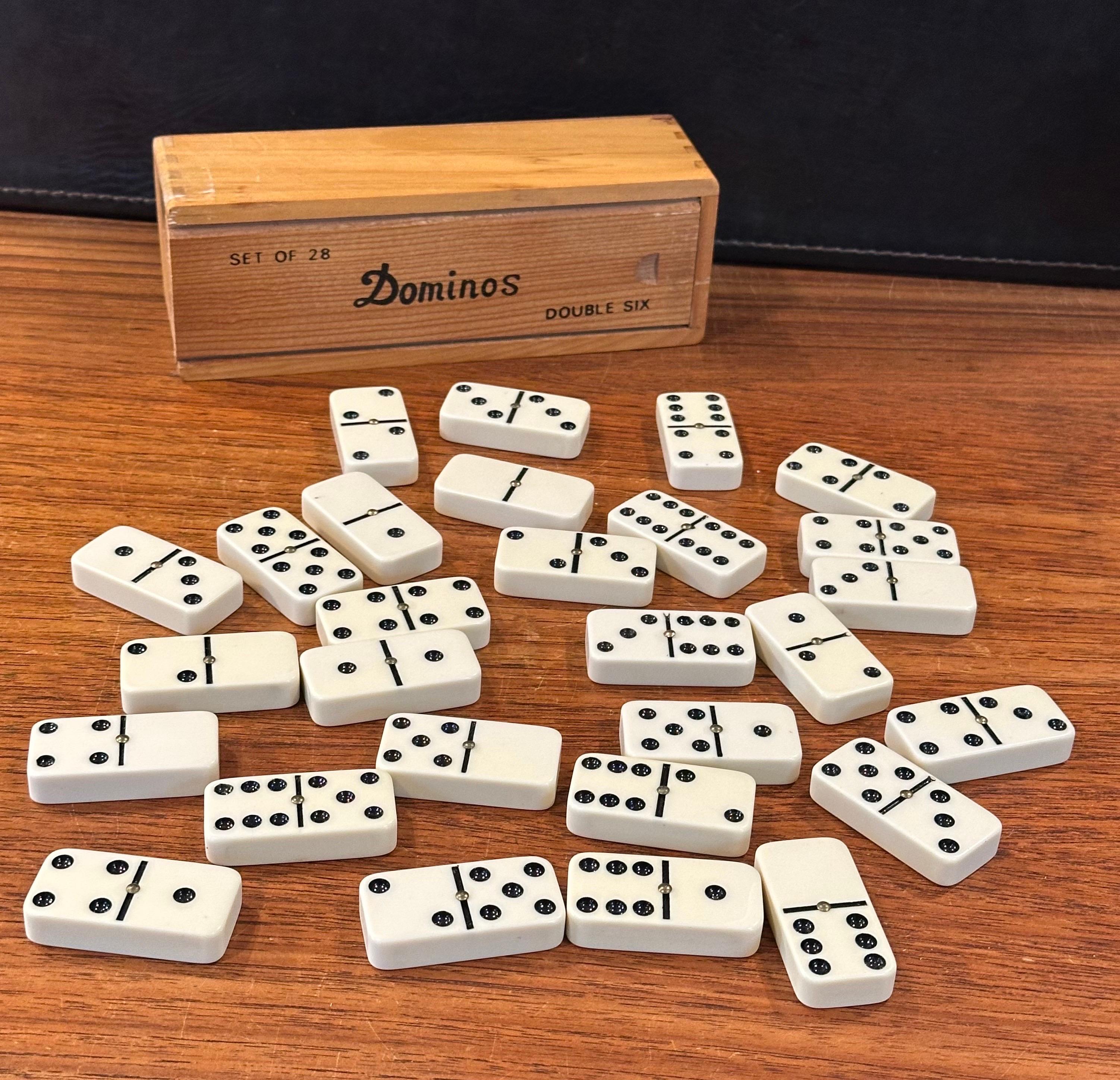 Set di domino MCM vintage in scatola di legno in vendita 1