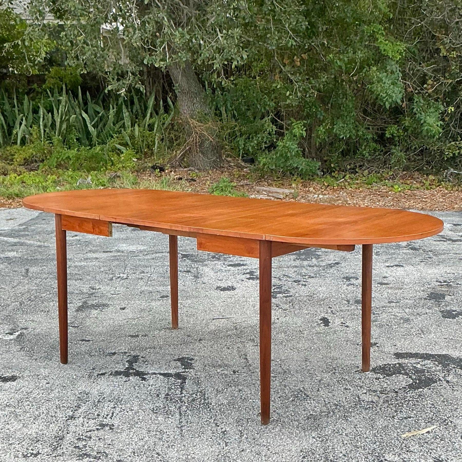 Américain Table de salle à manger à rallonge vintage MCM en vente