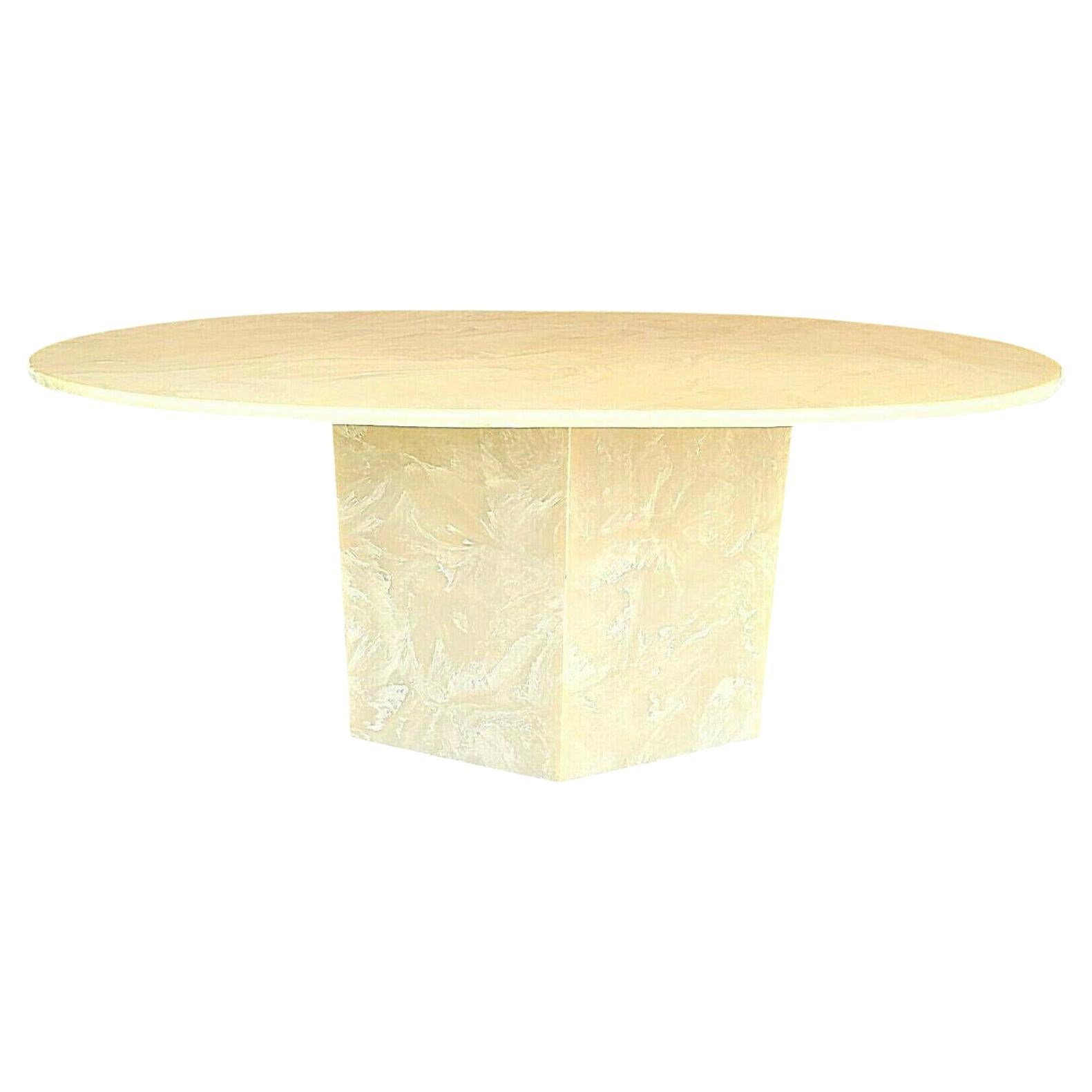 Table de salle à manger ovale vintage en faux marbre Solid Resin de MCM