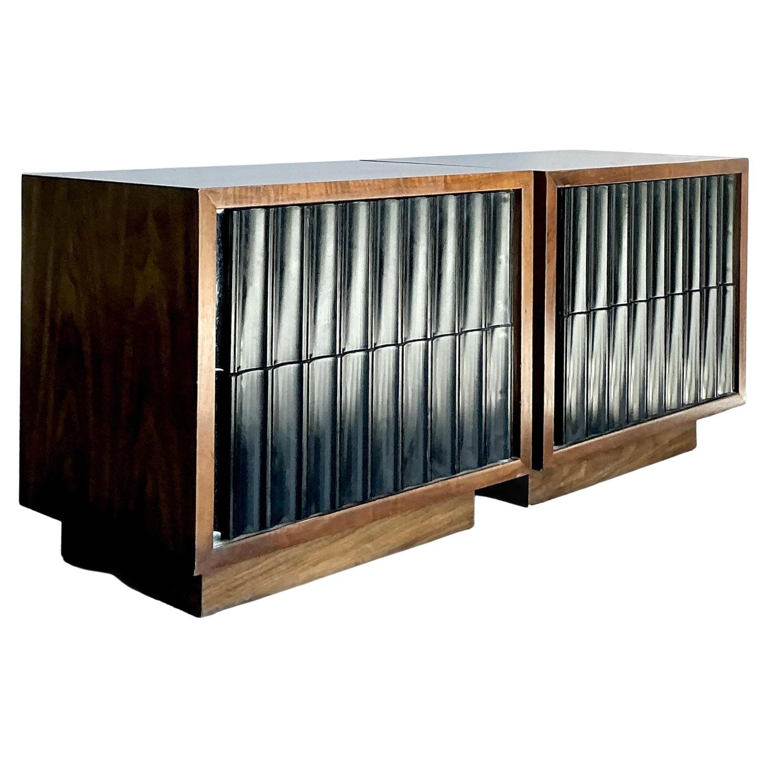 Comodini scanalati in legno MCM vintage - Una coppia