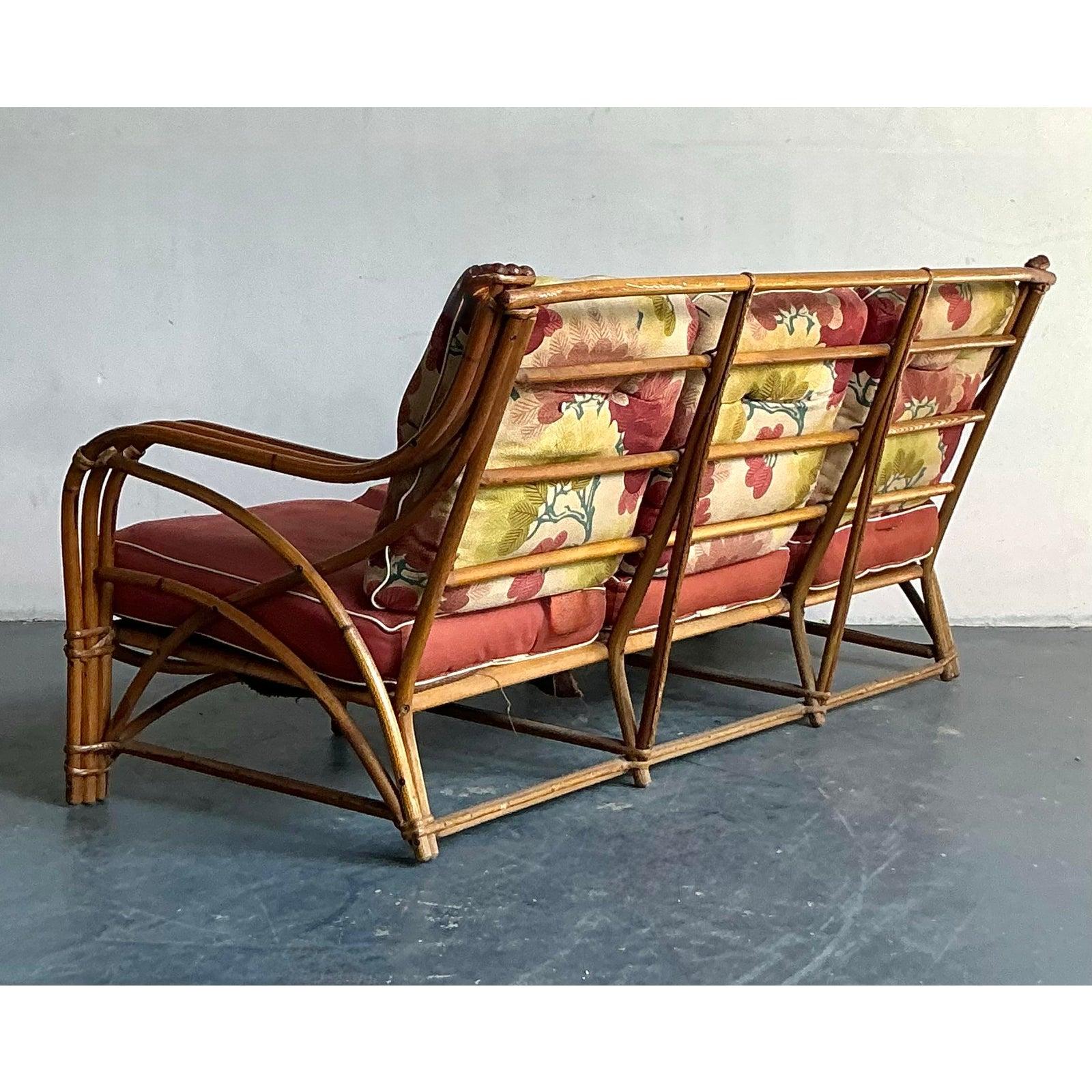 Tissu d'ameublement Vintage MCM Canapé en rotin Heywood Wakefield en vente