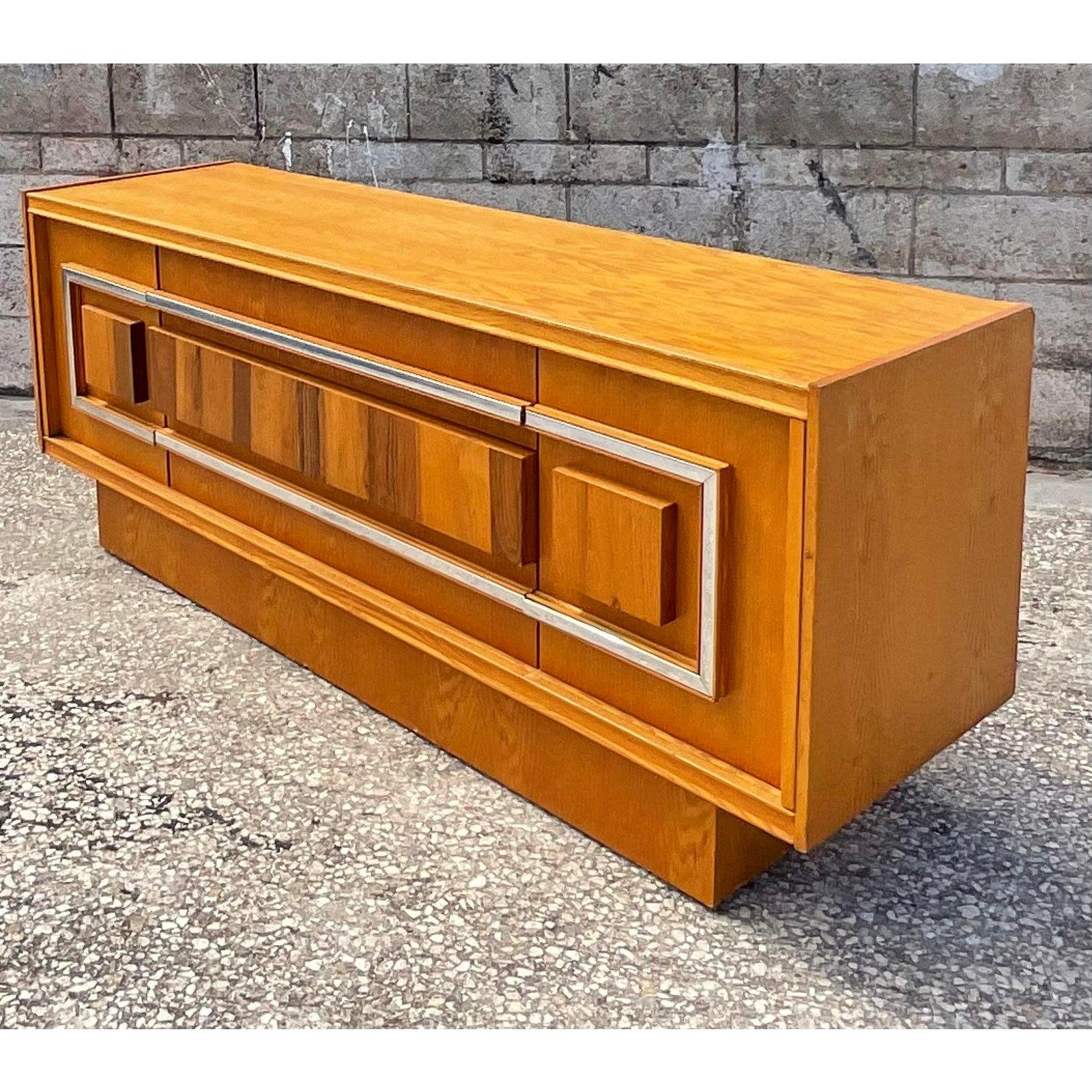 Vintage Mid-Century Modern Inset Wood Grain Panel Credenza In Good Condition For Sale In west palm beach, FL