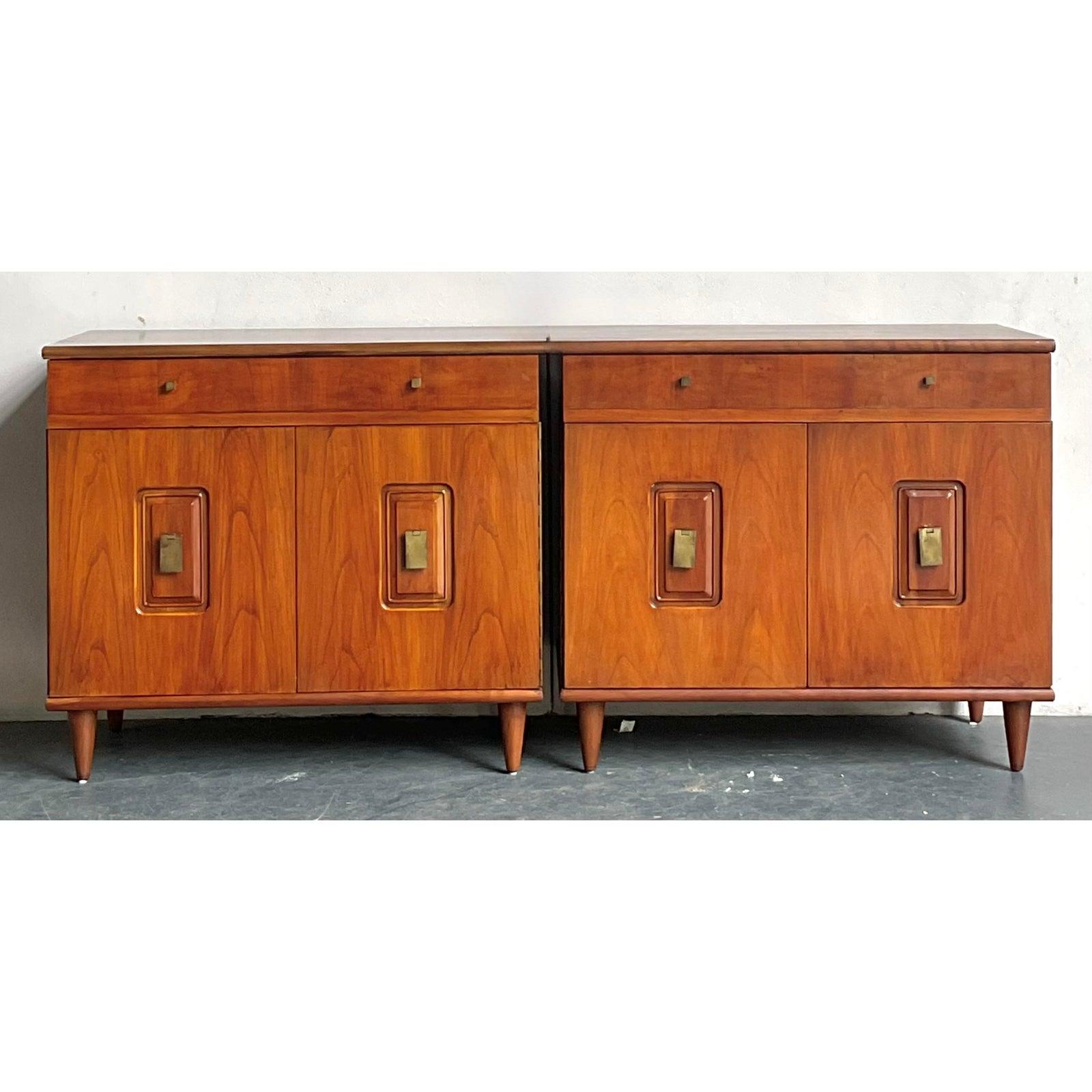 Comodini a due ante John Widdicomb d'epoca - una coppia In condizioni buone in vendita a West Palm Beach, FL