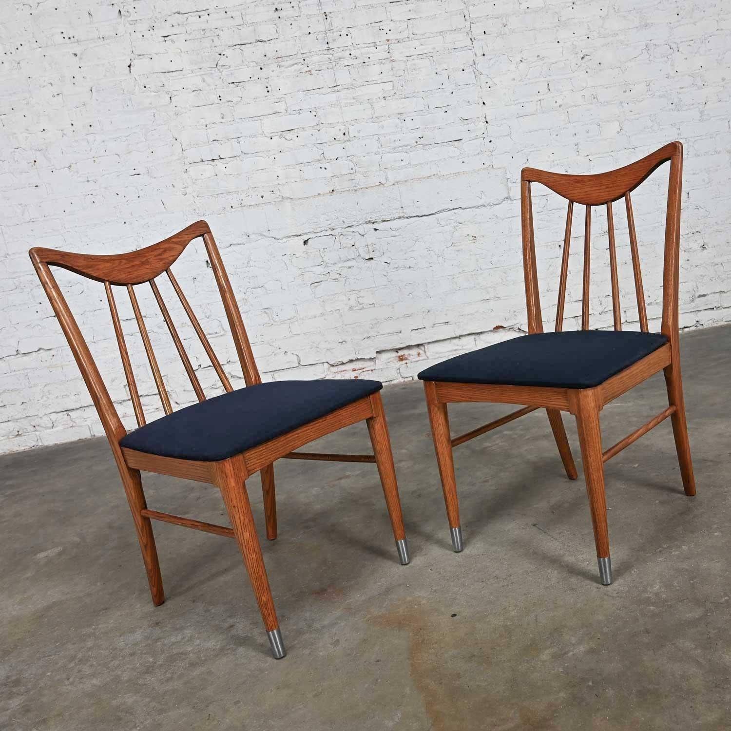 Vintage MCM Keller Furniture Oak Valkerie ii Dining Chairs by Edmond J Spence For Sale 4