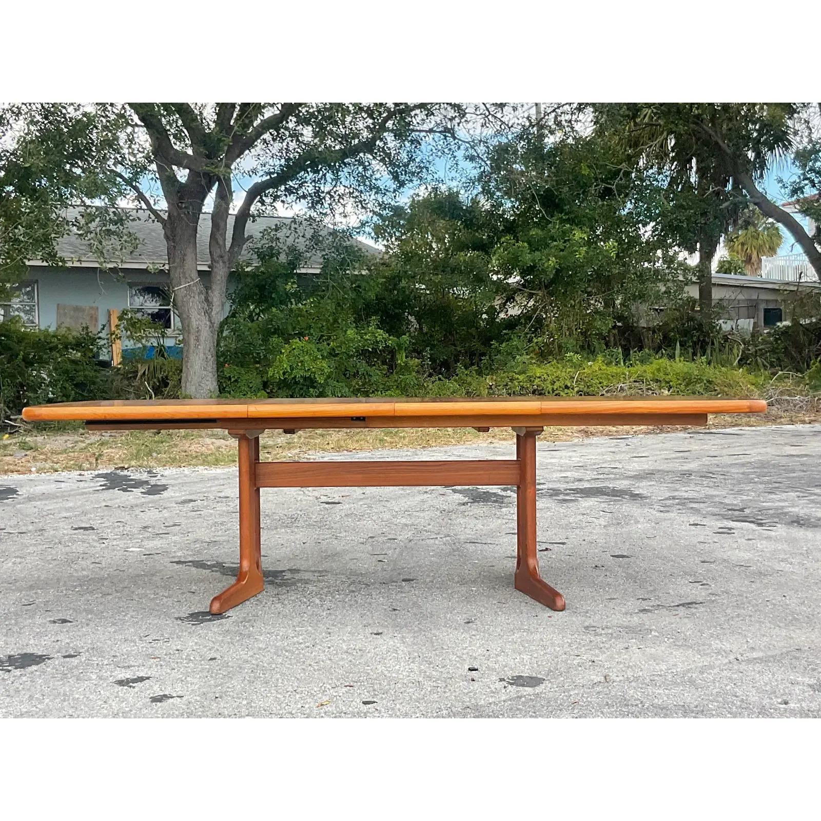 Tavolo da pranzo d'epoca in teak danese AMM Mobler 1