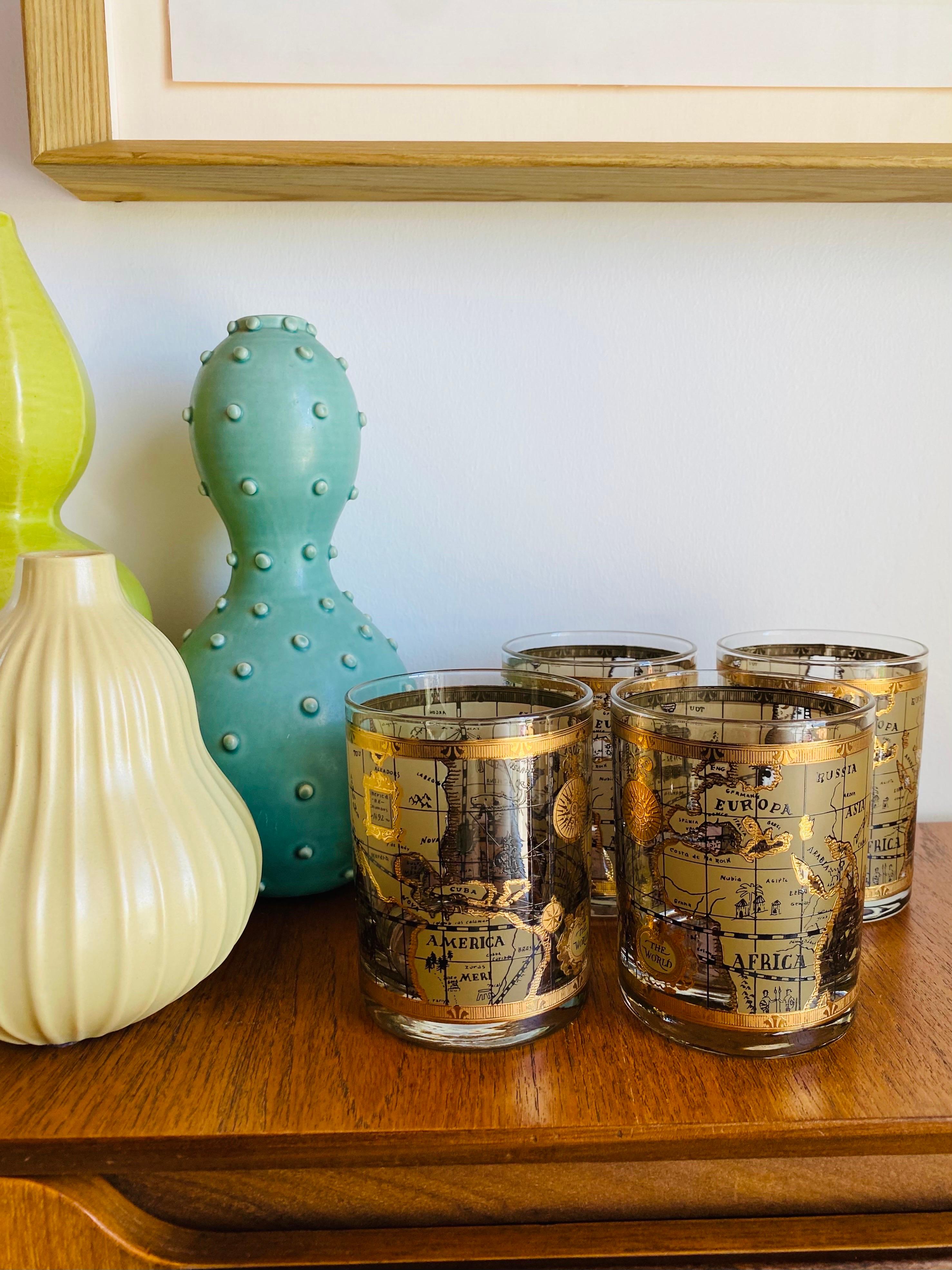 Vintage MCM  Juego de 4 vasos Old World Maps by Cera Hecho a mano
