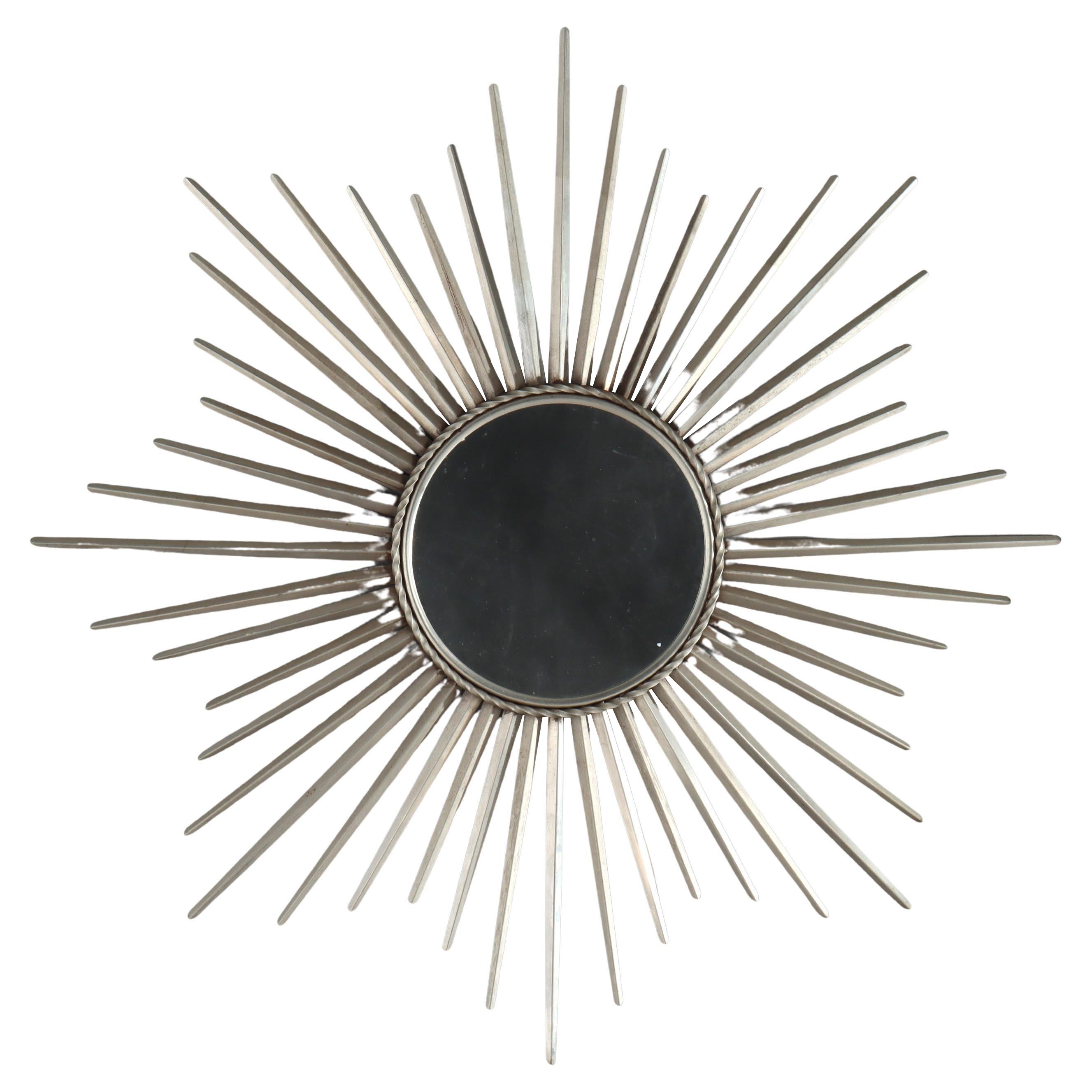 Vintage MCM Silver Gilt Metal Sunburst Mirror Unsigned C1970 en vente