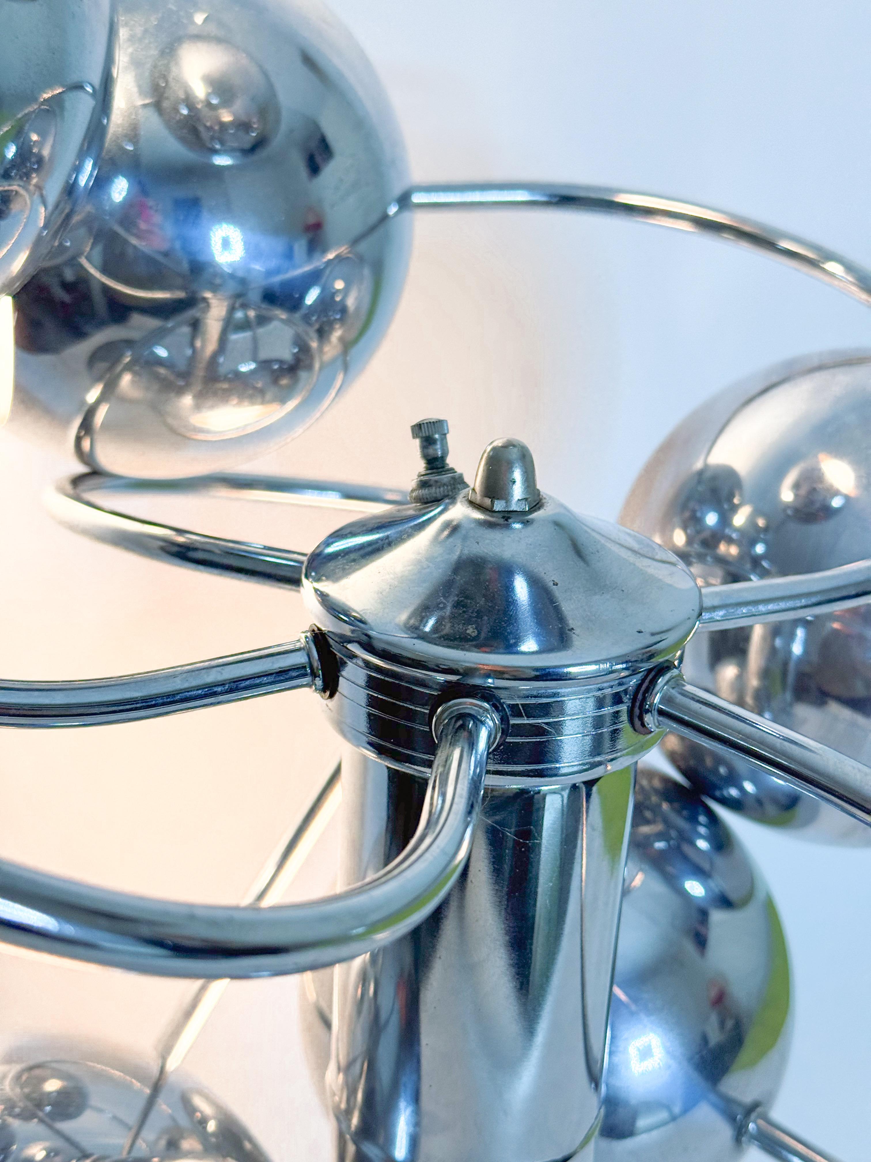 Vintage MCM Space Age Chrome Lamp with 6 Eyeball Orbs, 3 Light Settings For Sale 4